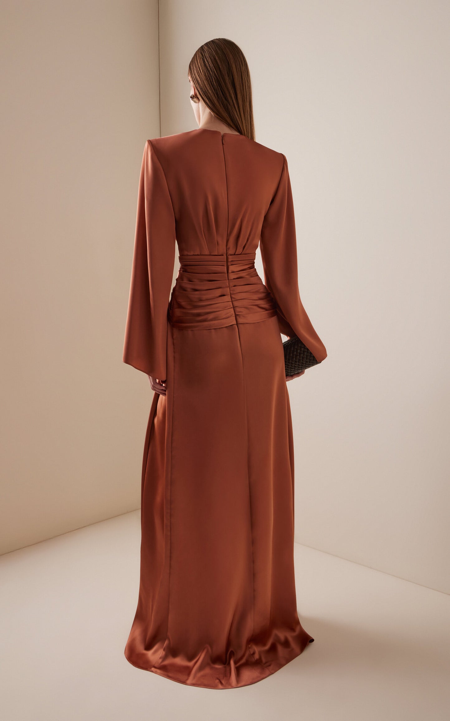 Party Dresses Tie-Detailed Satin Gown Gentle beautiful and grand