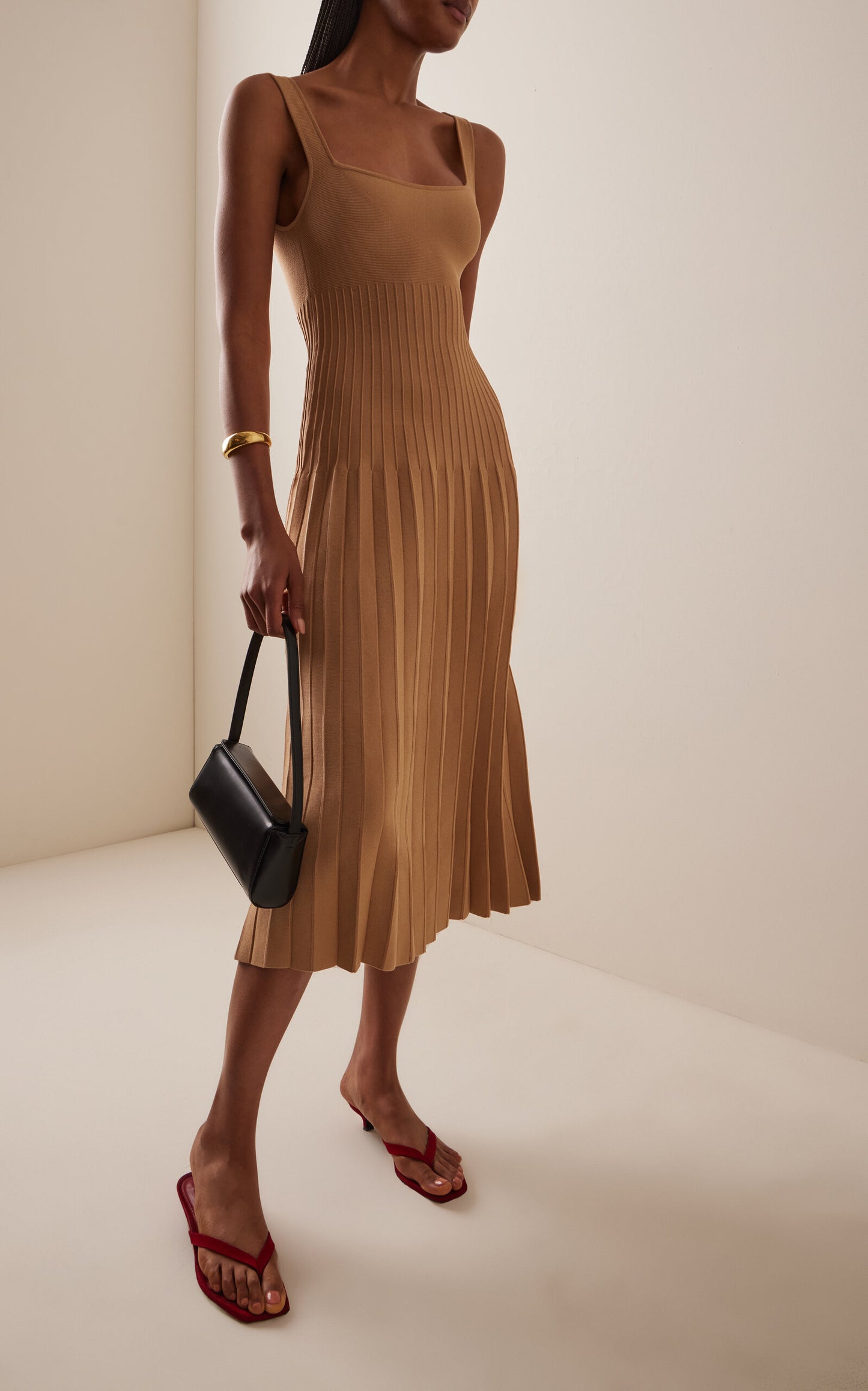 Ellison Knit Midi Dress Ellison Full of charm simple and atmospheric