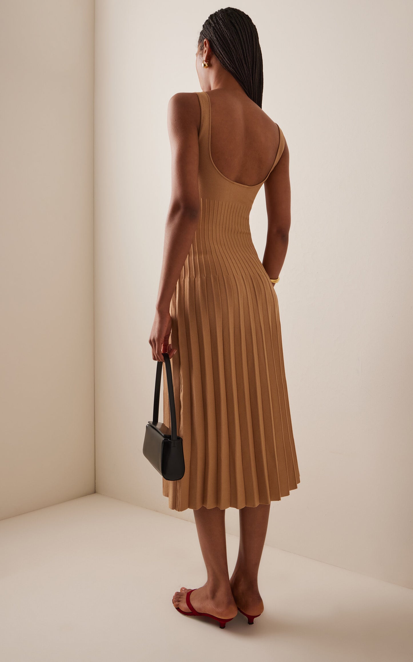 Ellison Knit Midi Dress Ellison Full of charm simple and atmospheric
