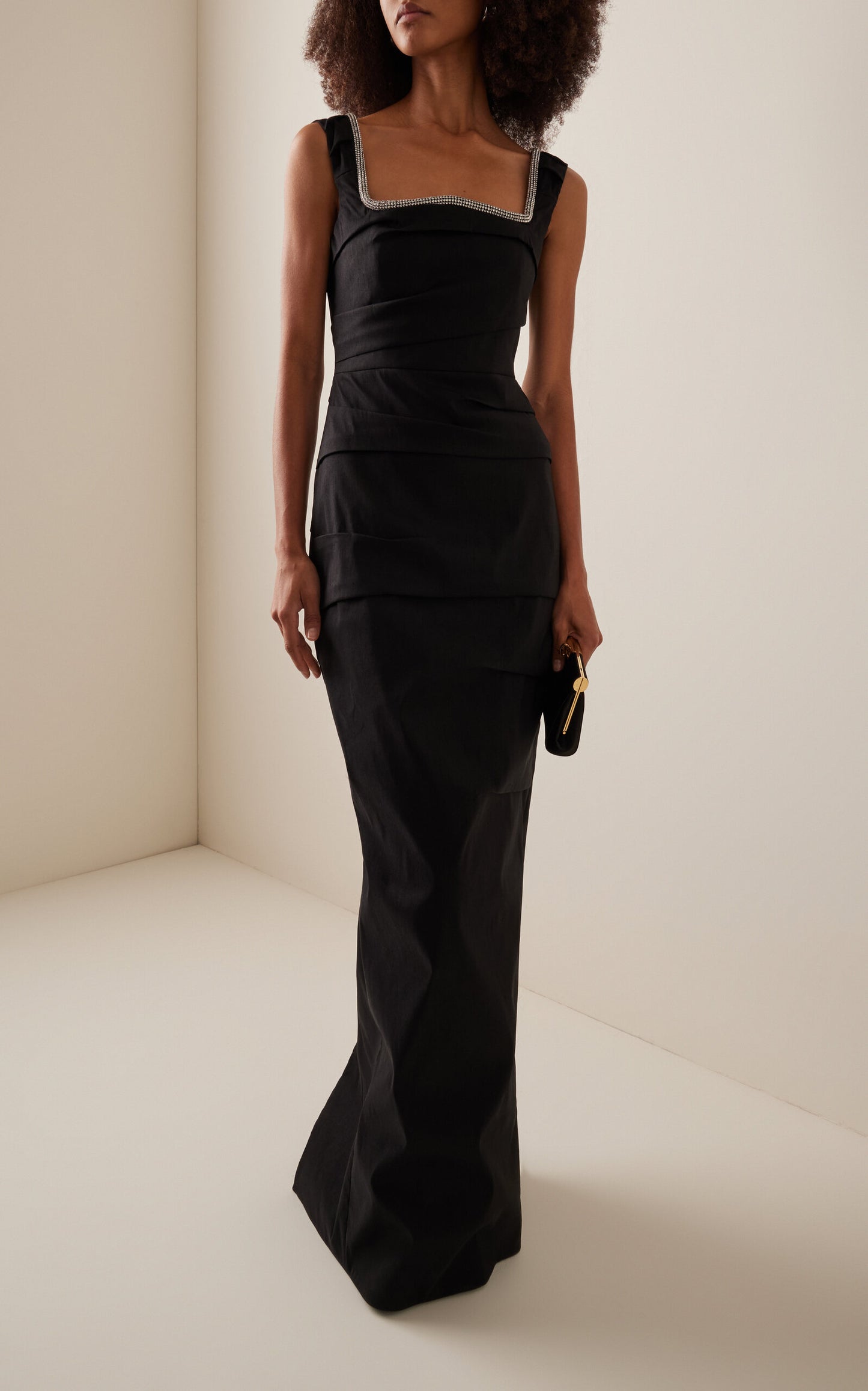 Party Dresses Strapless Crepe GownGentle beautiful and grand