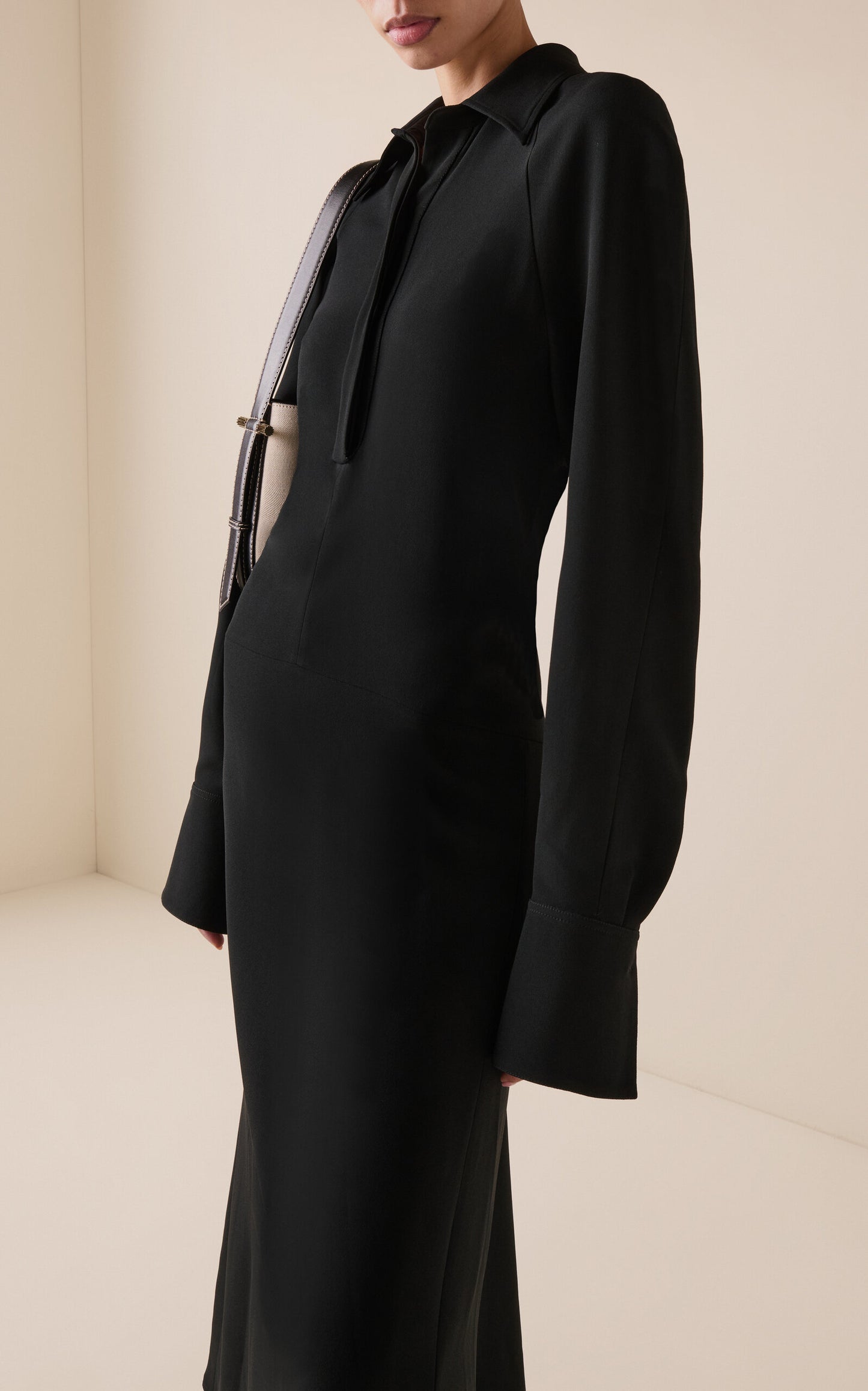 Wool-Cashmere Midi Dress Full of charm simple and atmospheric