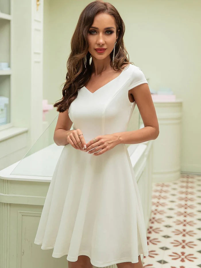 White A Line Sleeveless Lace Vintage Short Graduation Party Dress