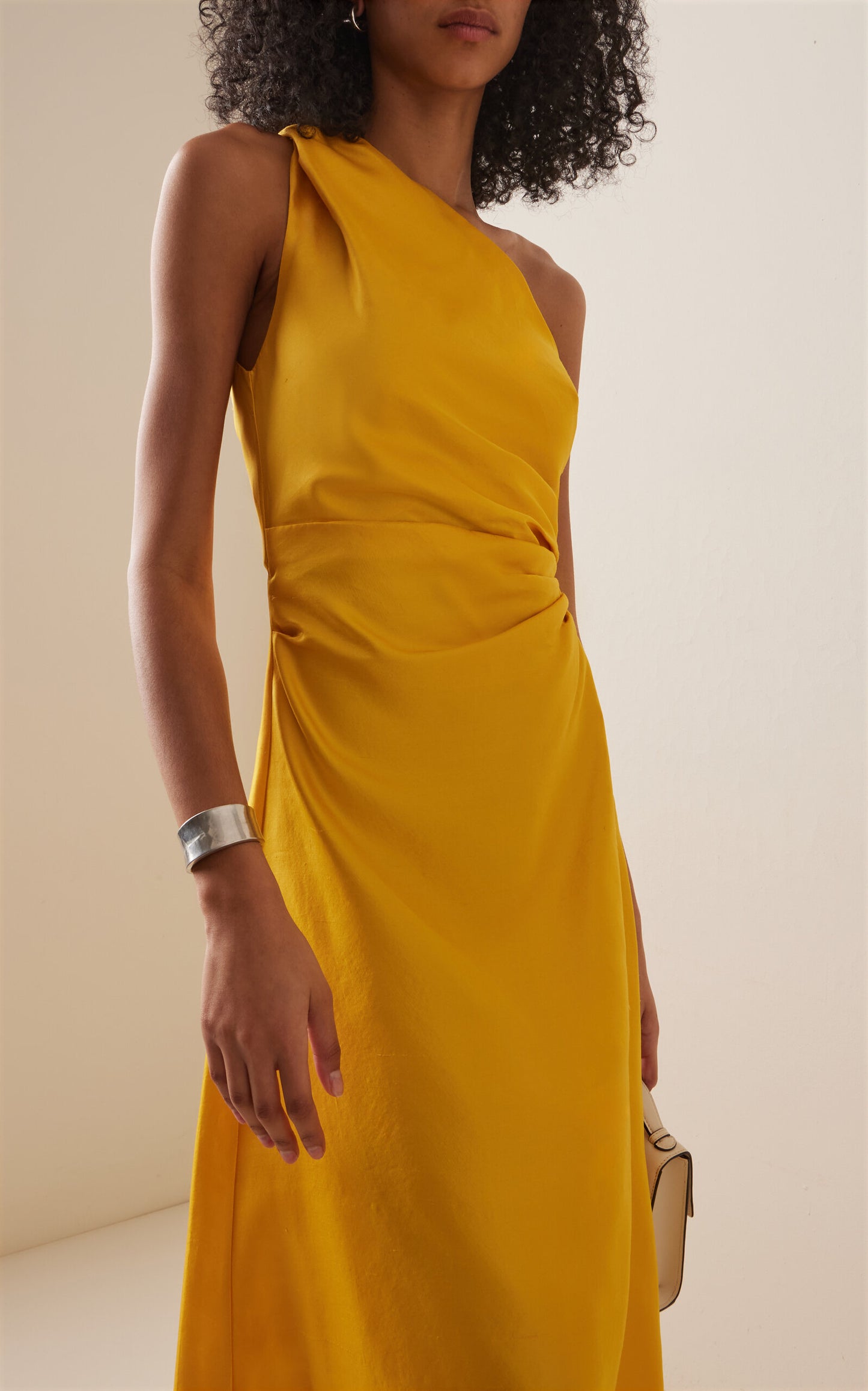 Este Silk Dress Este Silk Simple gentle beautiful and grand