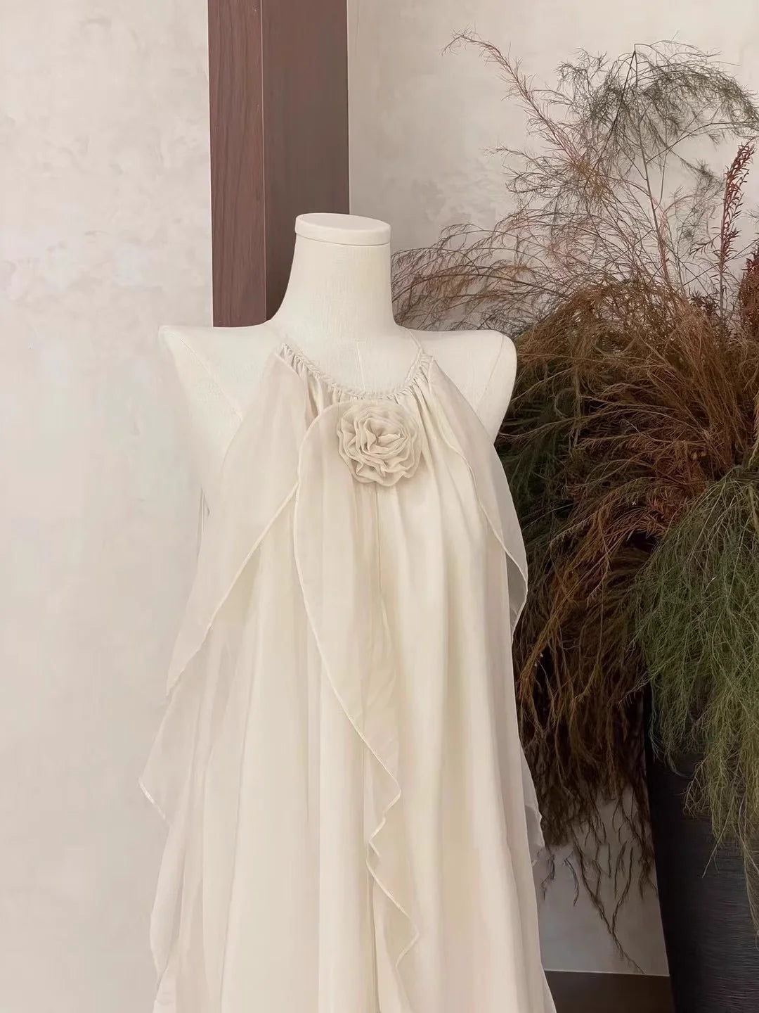 Cute A line Scoop Ruffled Ivory Long Women's Holiday Dresses simple gentle atmospheric and unique desi Bring summer colors to enhance whiteness