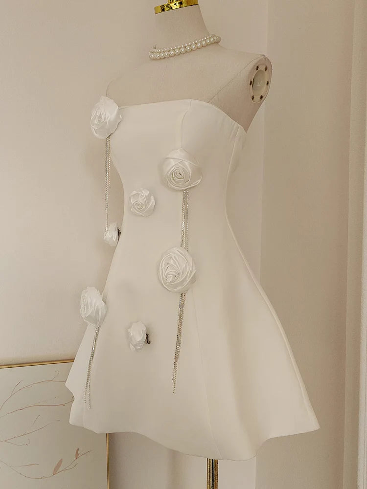 Cute A line Strapless Satin White Flowers Vacation Dress Women Short Dresses simple gentle atmospheric and unique desi Bring summer colors to enhance whiteness