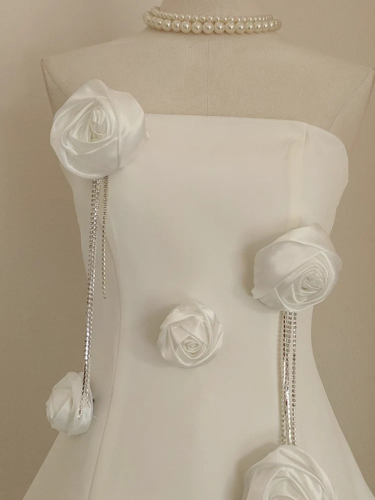 Cute A line Strapless Satin White Flowers Vacation Dress Women Short Dresses simple gentle atmospheric and unique desi Bring summer colors to enhance whiteness