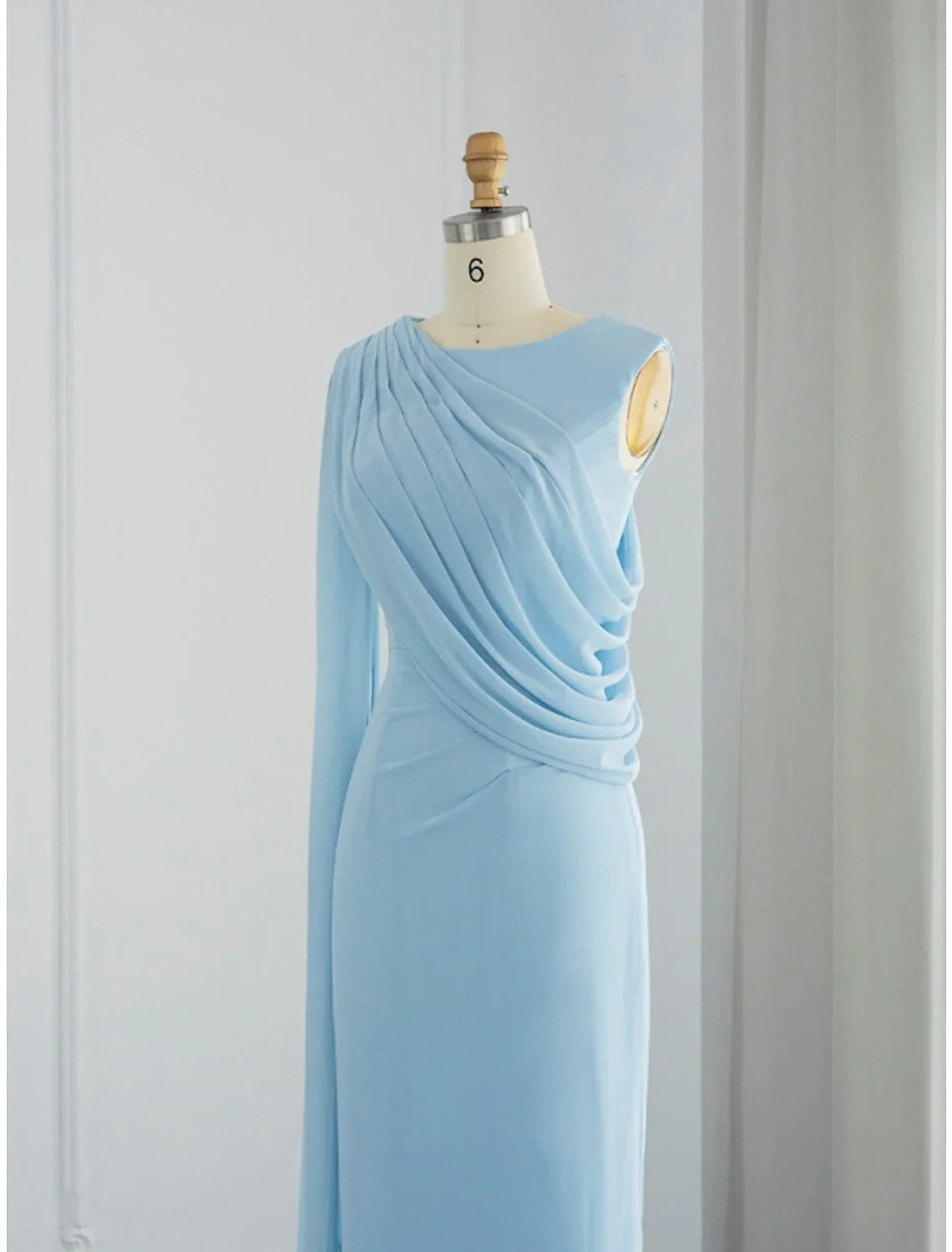 Evening Gown Elegant Dress Formal Fall Sweep / Brush Train Sleeveless Cowl Neck Chiffon with Feather Ruched Slit simple gentle atmospheric and unique desi Bring summer colors to enhance whiteness