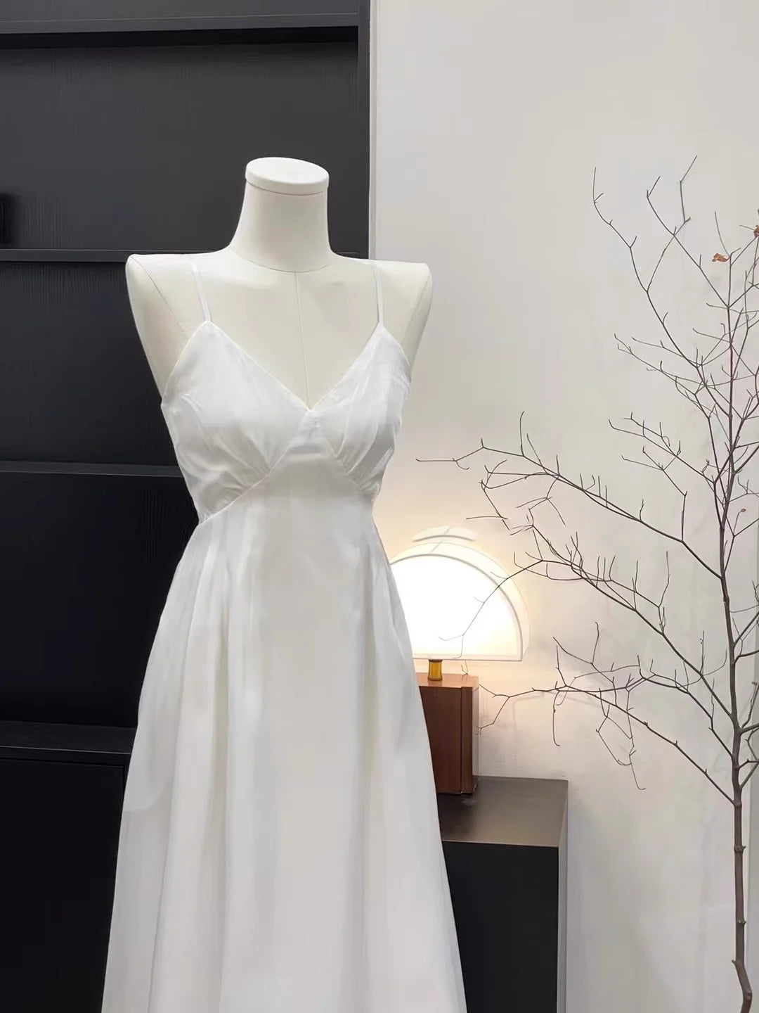Chic A Line Halter Short Women's Holiday Dresses simple gentle atmospheric and unique desi Bring summer colors to enhance whiteness(副本)
