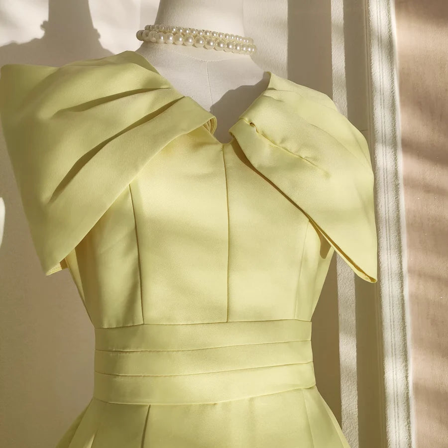 Sexy A line V neckline Satin Knee Length Homecoming Dresses Yellow Birthday Outfits simple gentle atmospheric and unique desi Bring summer colors to enhance whiteness