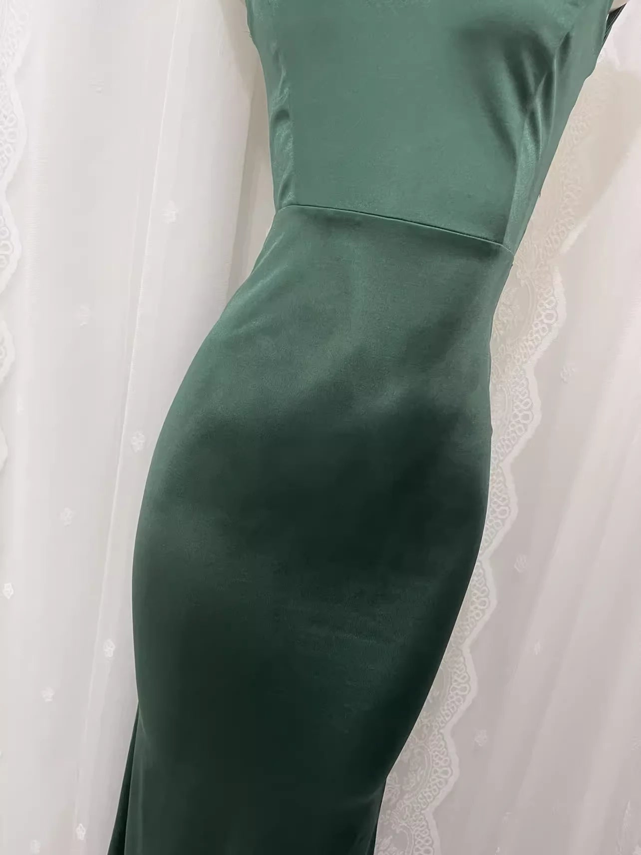 Simple Sheath Spaghetti Straps Green Long Vacation Dress Birthday Outfits simple gentle atmospheric and unique desi Bring summer colors to enhance whiteness