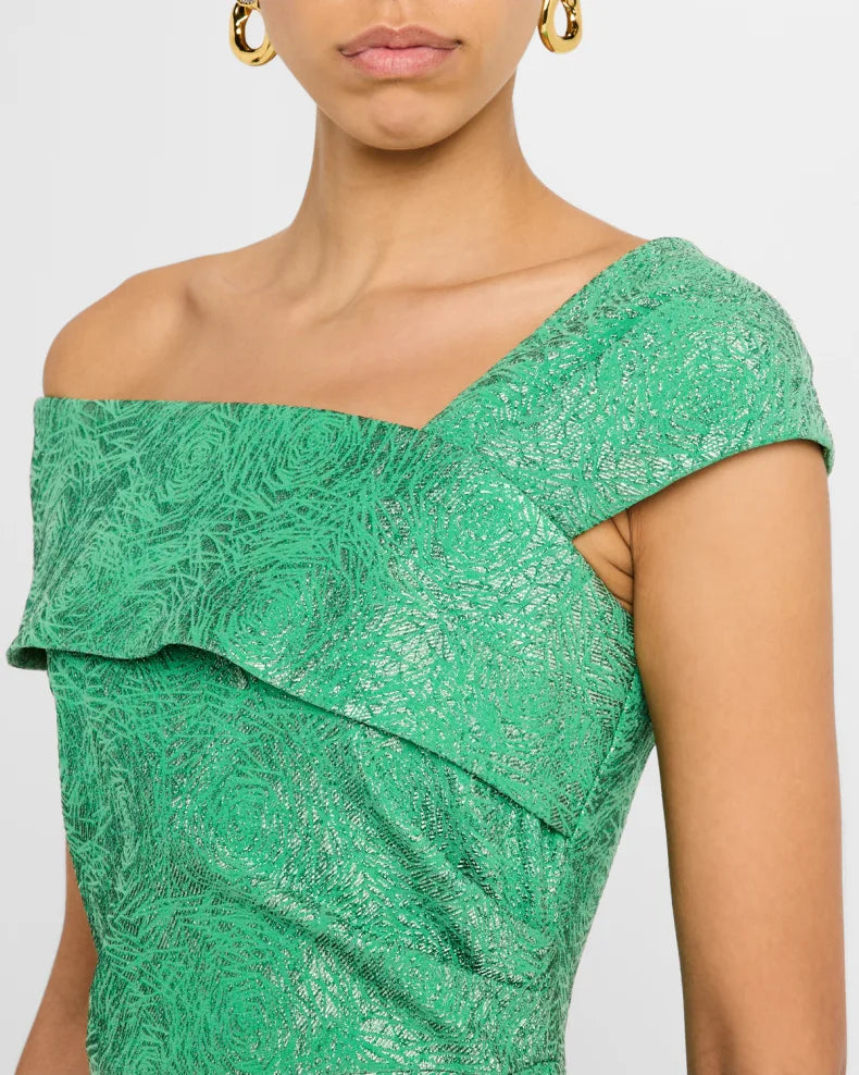 One-Shoulder Metallic Stretch Jacquard Gown Beautiful and charming simple and unique design