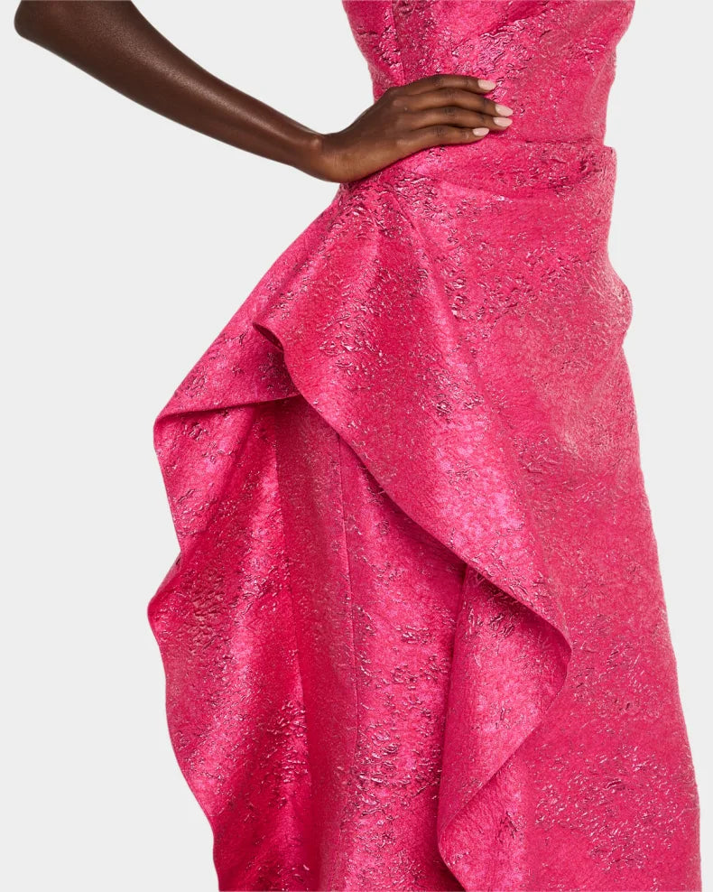 Ruffles JacCrystal Rose Guipure Long-Sleeve Gown Beautiful and charming simple and unique design