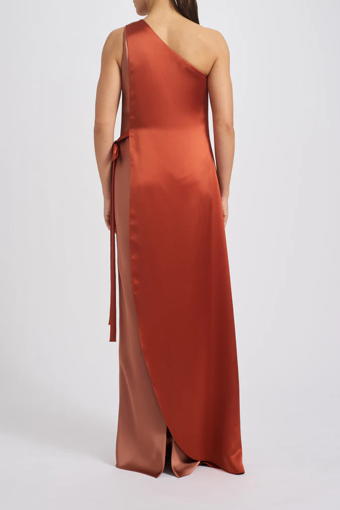 Fluid Satin Draped One Shoulder Gown Simple atmospheric beautiful and unique design