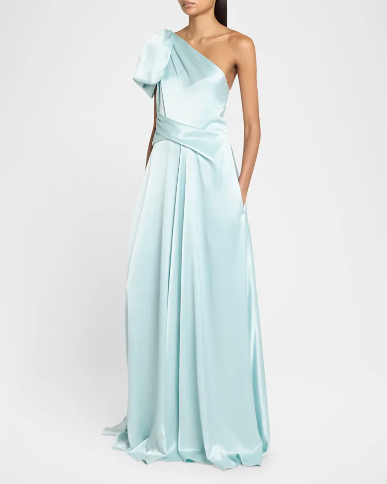 Bow One-Shoulder Crepe Satin Gown Beautiful and charming simple and unique design