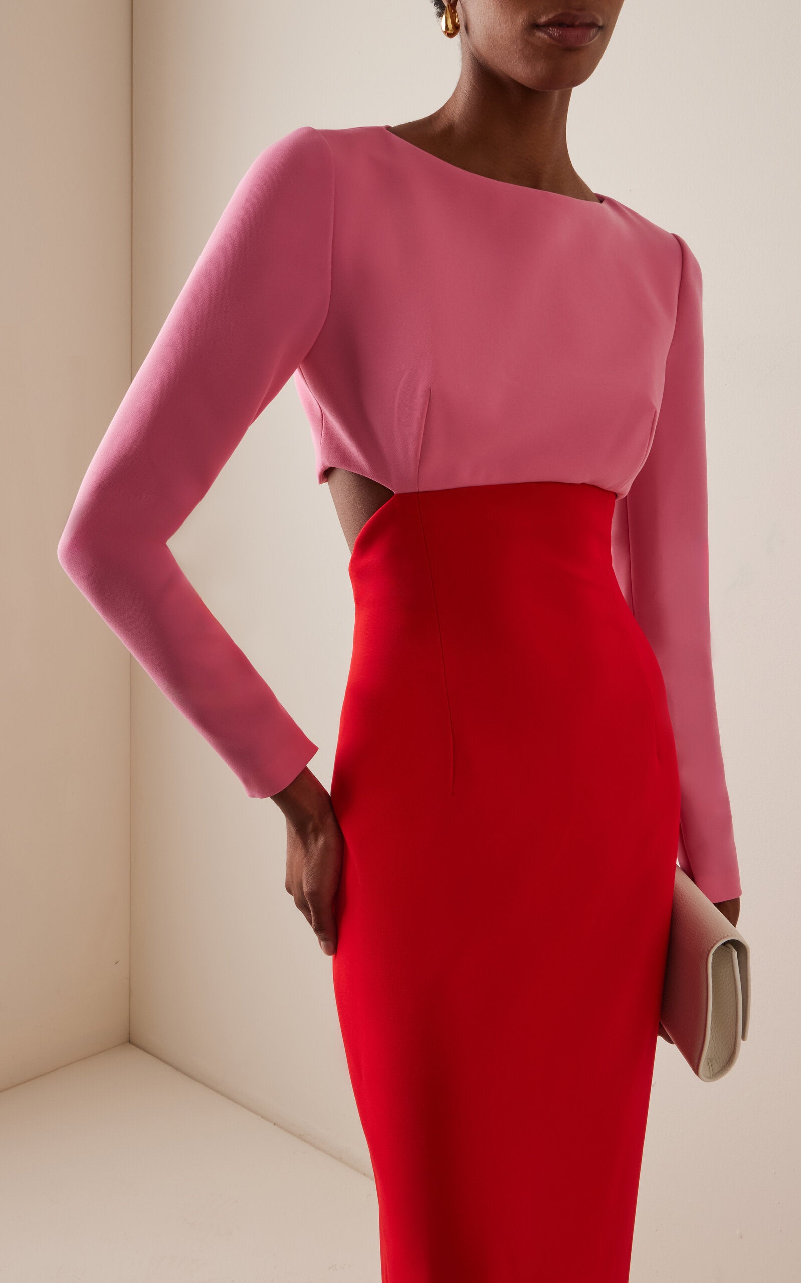 Cutout Crepe Gown Gentle beautiful and grand