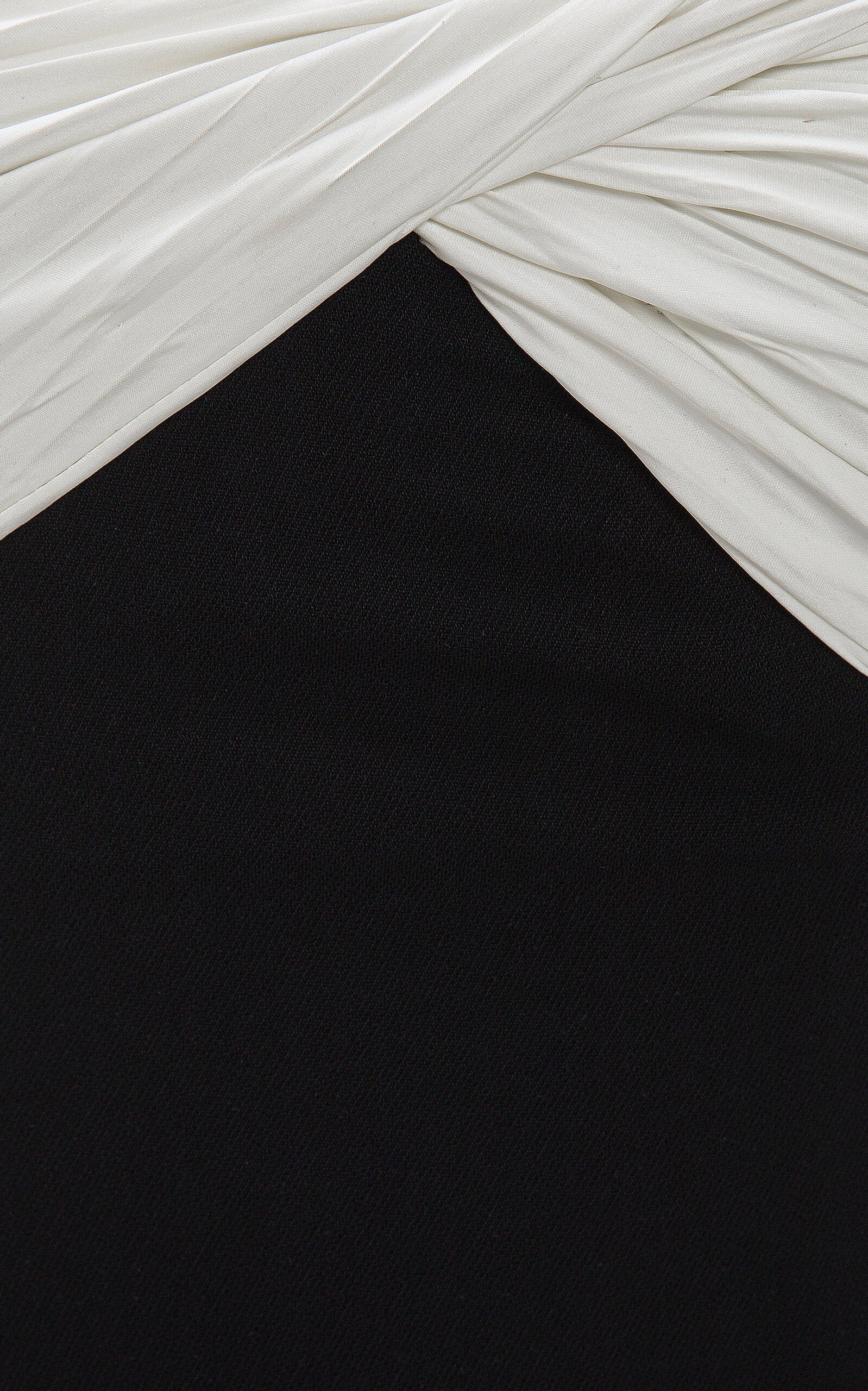 Twist-Detail Silk-Crepe Gown Gentle beautiful and grand