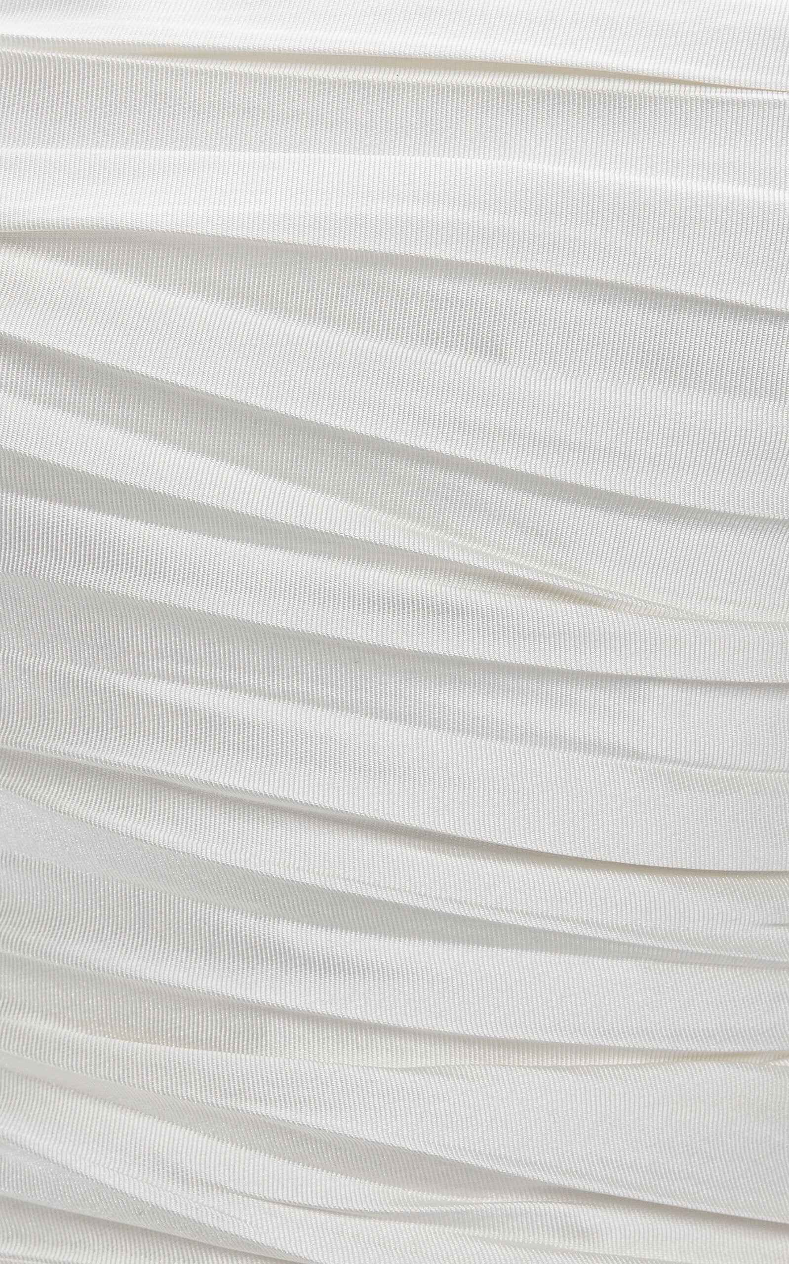 Drop-Waist Silk-Taffeta Gown Gentle beautiful and grand