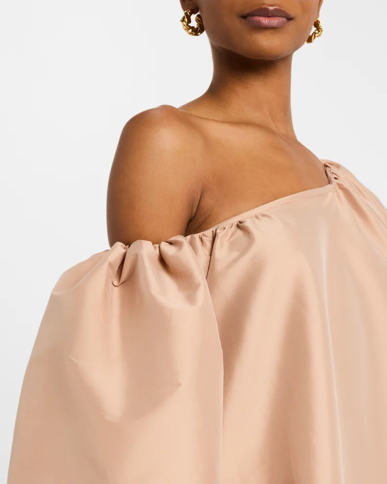 Nathalie Puff-Sleeve Off-The-Shoulder Gown Beautiful and charming simple and unique design