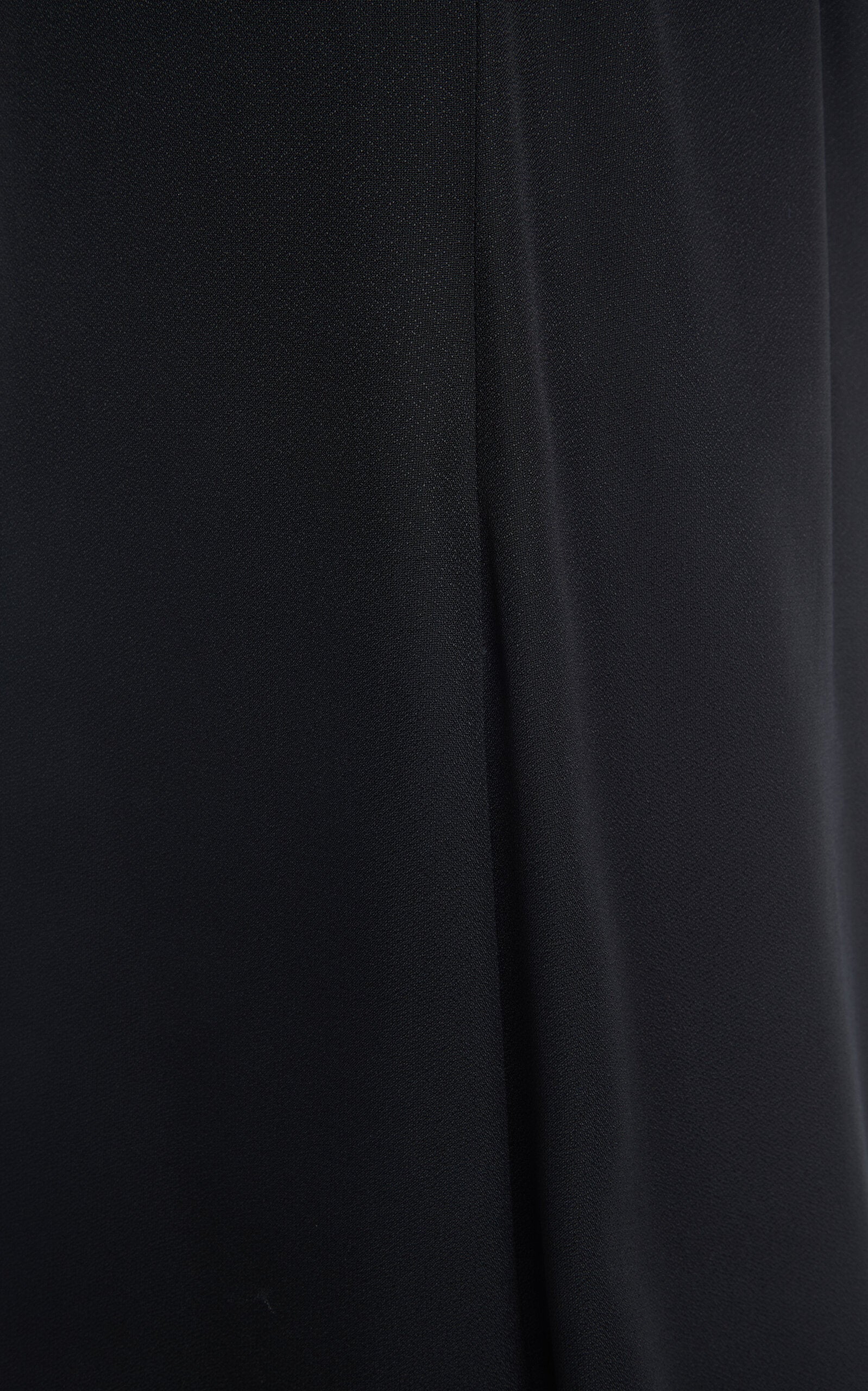 Party Dresses Strapless Crepe GownGentle beautiful and grand