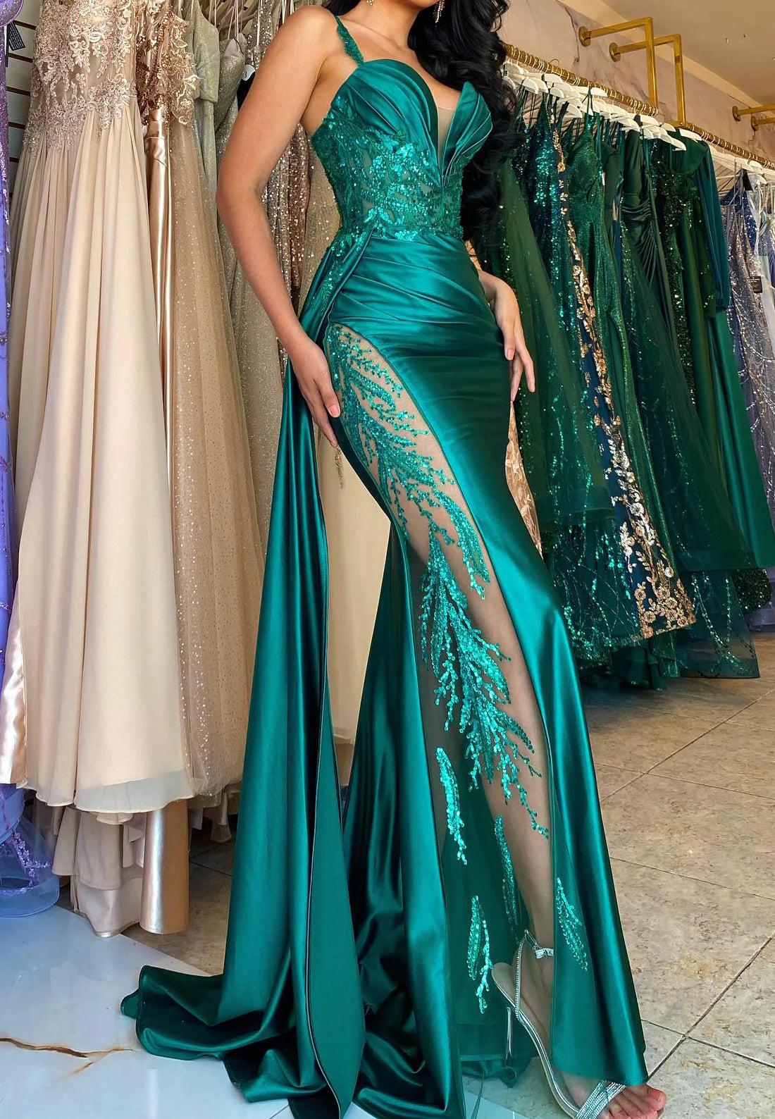 V-Neck Sleeveless Appliques Sheath Ruched Prom Dress Simple gentle beautiful and unique design