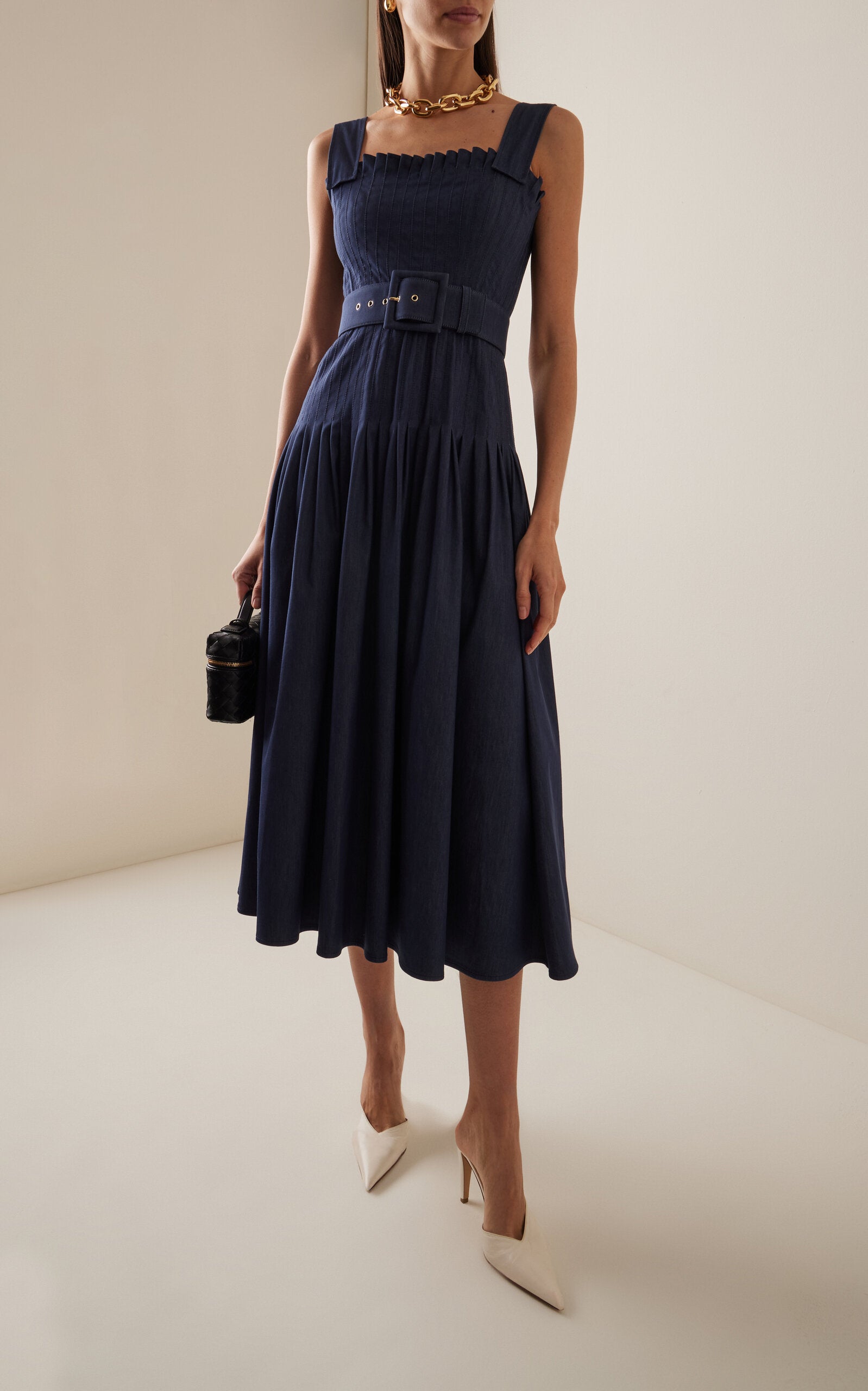 Pleated Cotton Chambray Twill Midi Dress Full of charm simple and atmospheric
