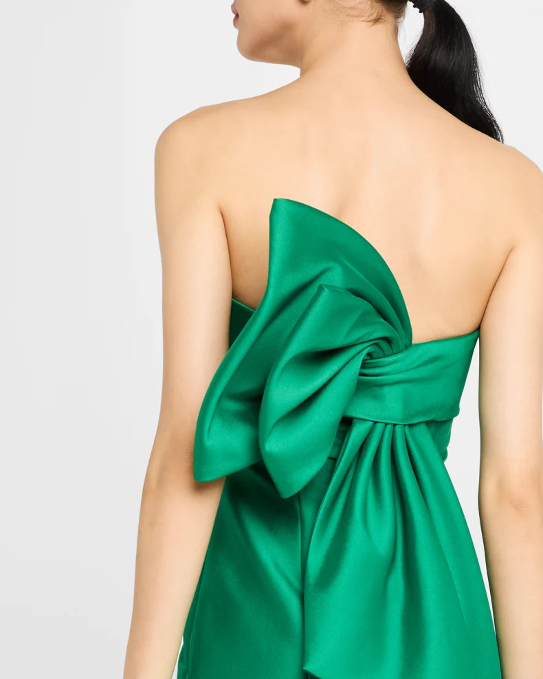 Charming and unique design Beautiful generous simple Strapless Bow-Back Mermaid Gown