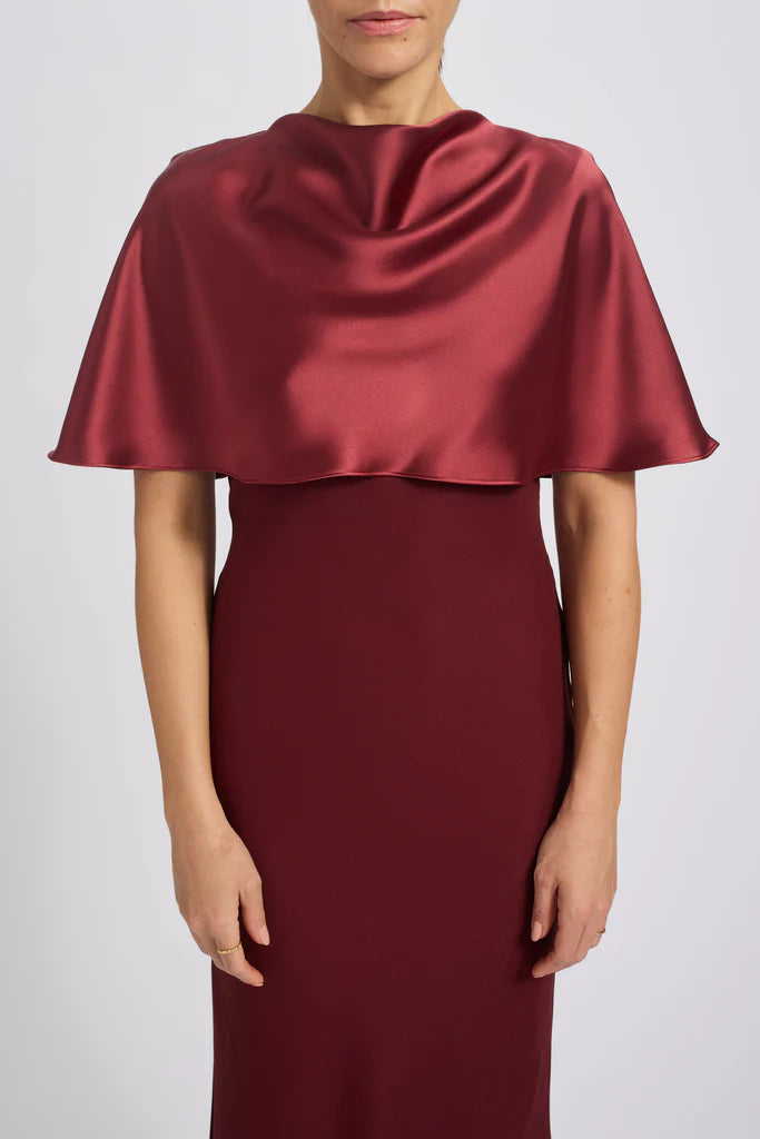 Fluid satin two-piece cape gown Simple atmo spheric beautiful and unique design