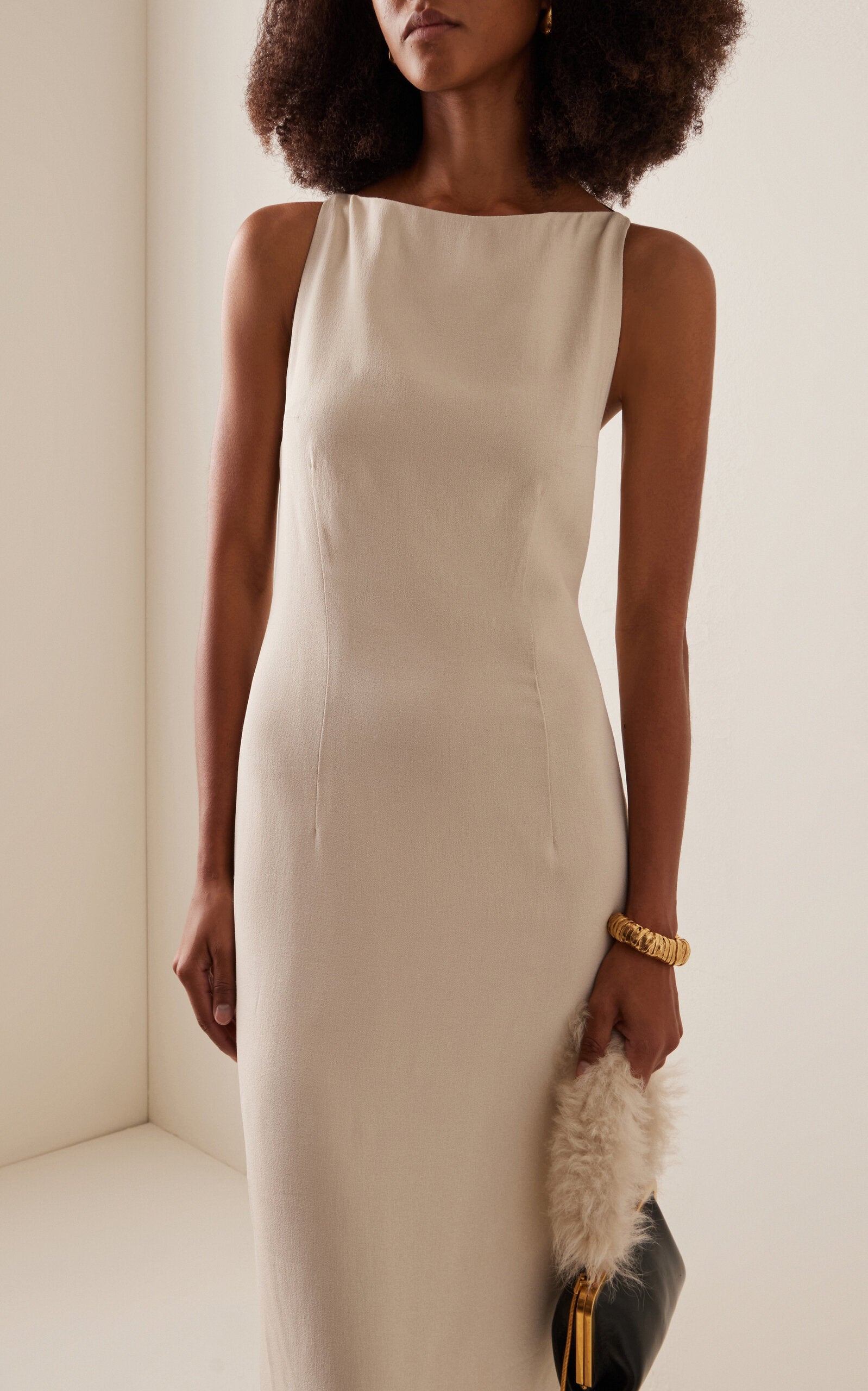 Hebe Crepe Gown  Hebe Simple gentle beautiful and grand