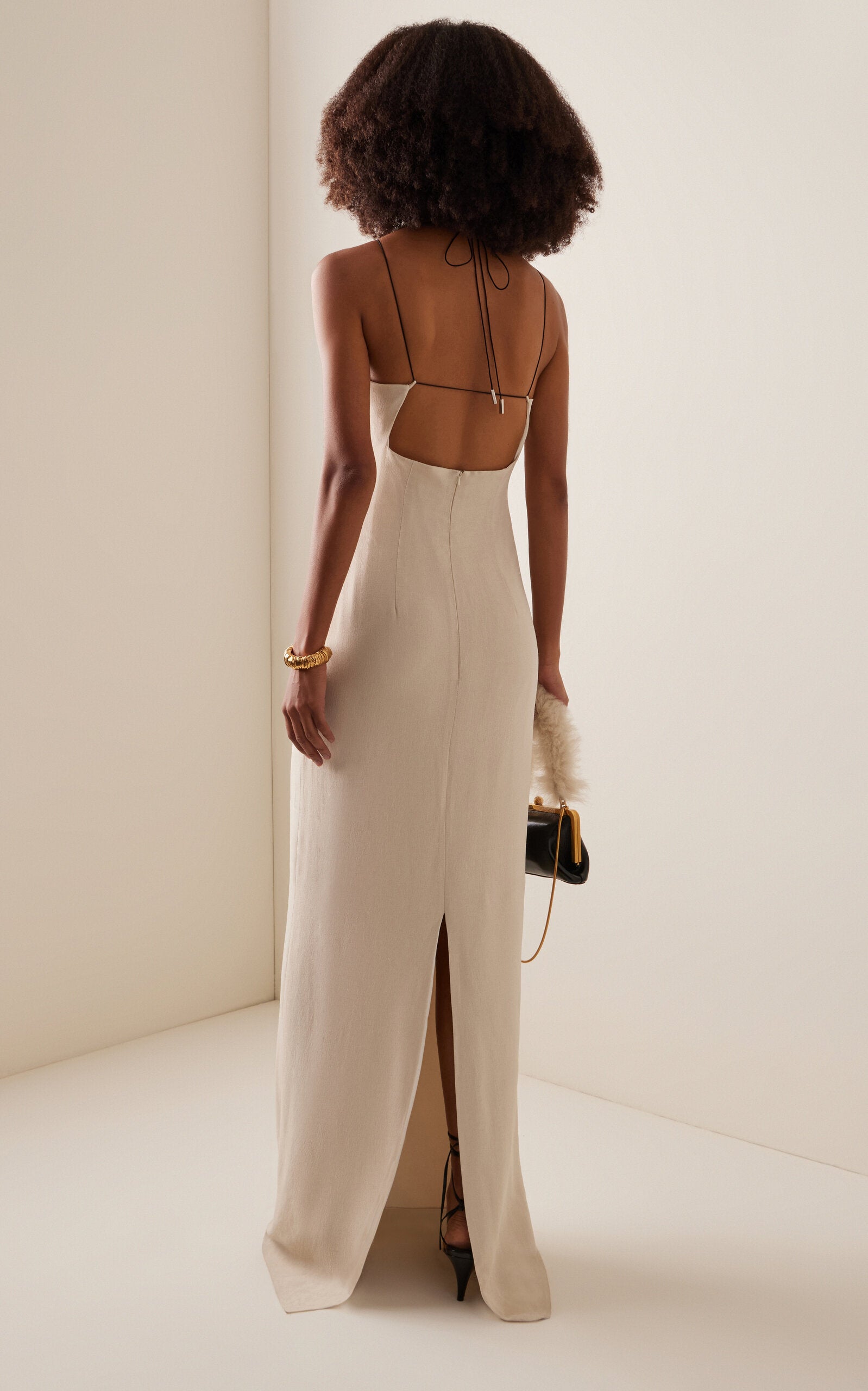 Hebe Crepe Gown  Hebe Simple gentle beautiful and grand