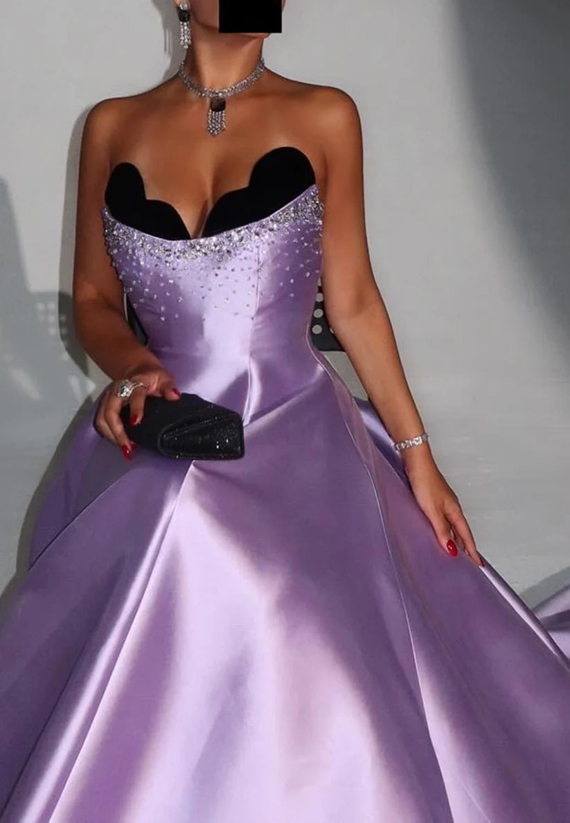 V-Neck Sleeveless Prom Dress Beaded Pleated Sleek A-Line Evening Dress Simple gentle beautiful and unique design