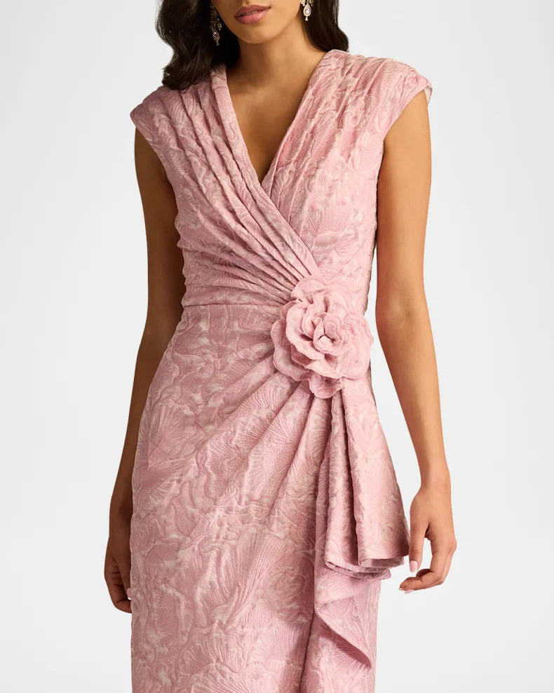 Pleated Floral Applique Jacquard Dress Beautiful and charming simple and unique design