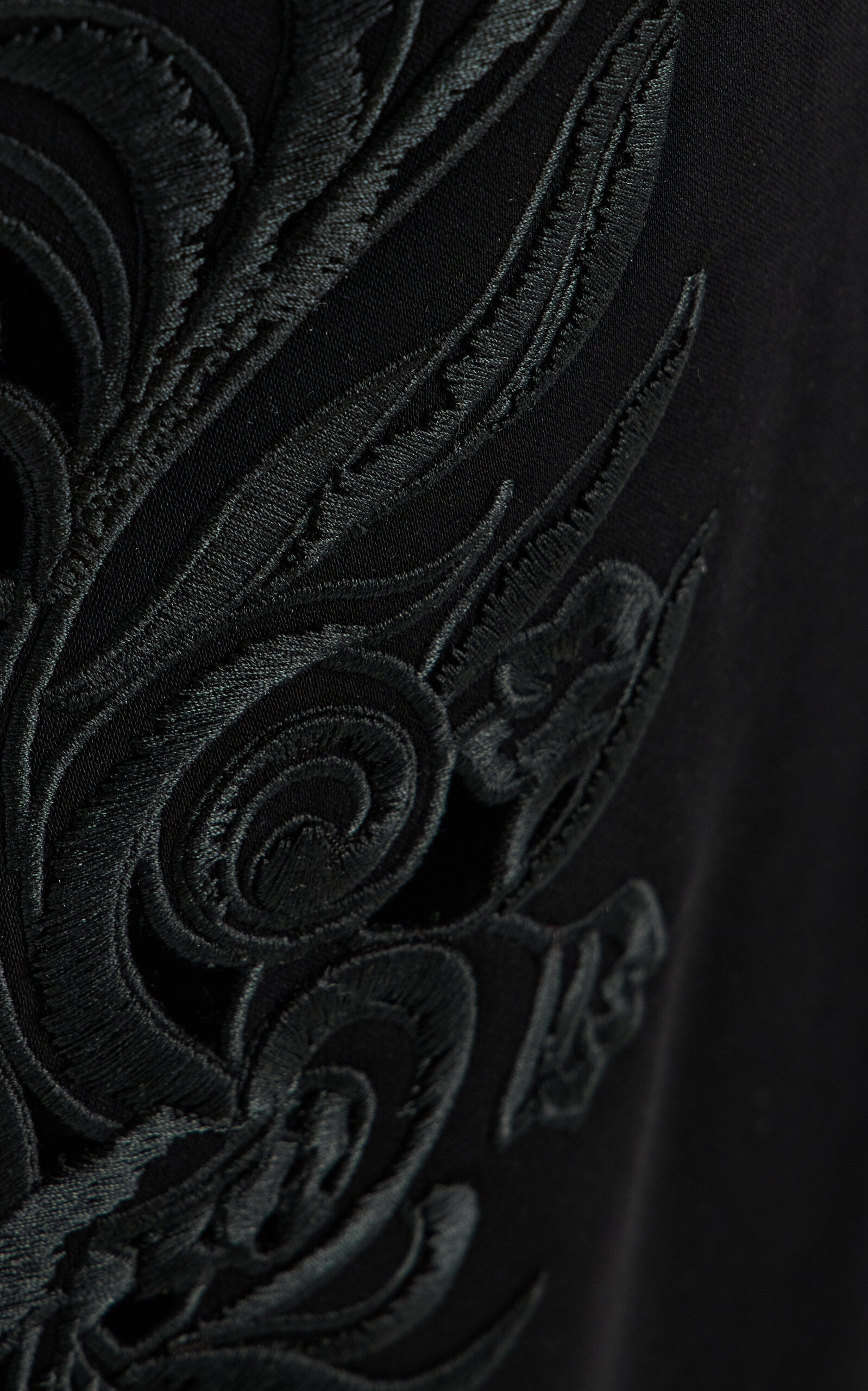 Lace-Embroidered Cady Gown Simple gentle beautiful and grand