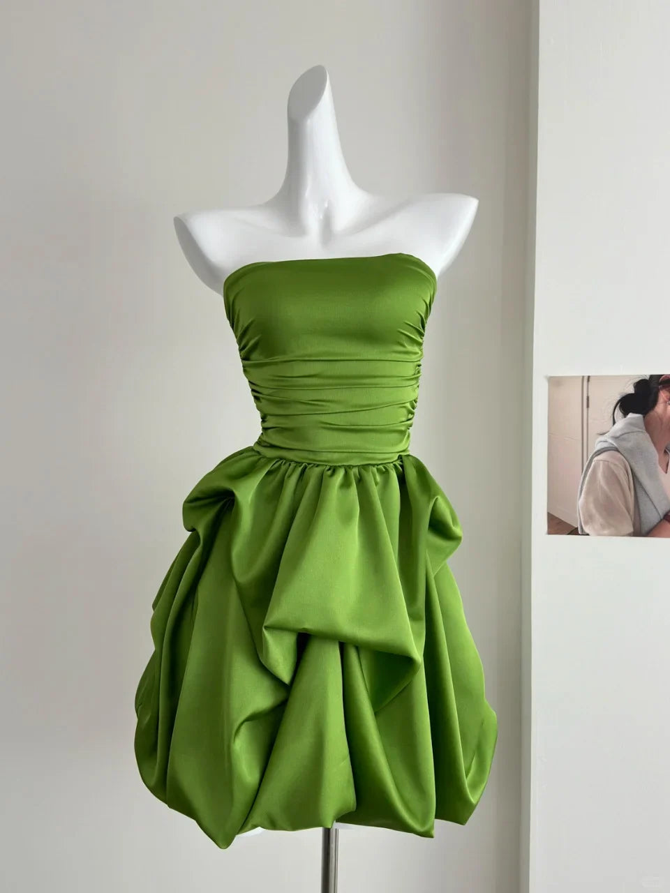 Chic Green Strapless A Line Mini Prom Dress Homecoming Dress simple gentle atmospheric and unique desi Bring summer colors to enhance whiteness ﻿