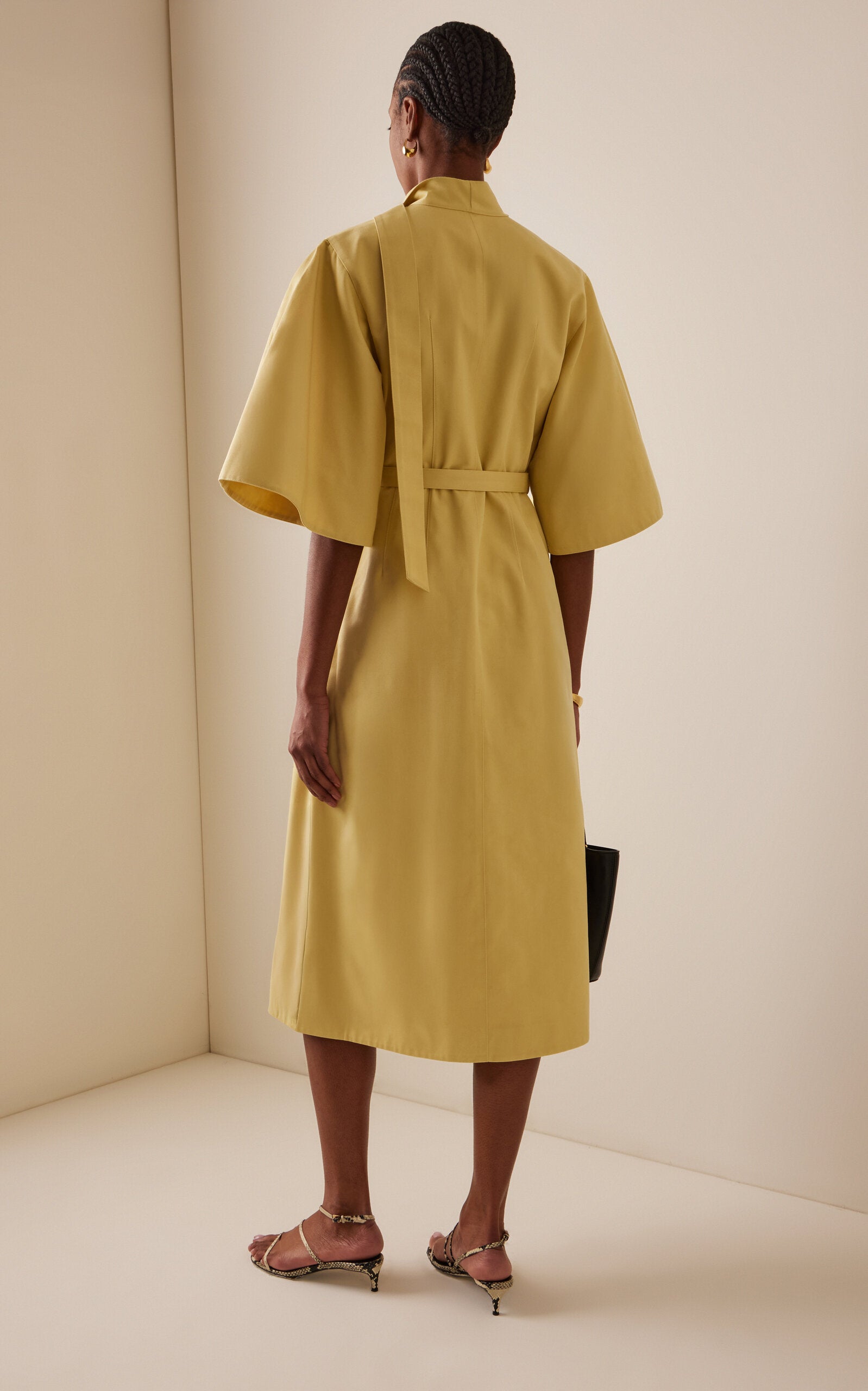 Belted Twill Tie-Neck Midi Dress Full of charm simple and atmospheric