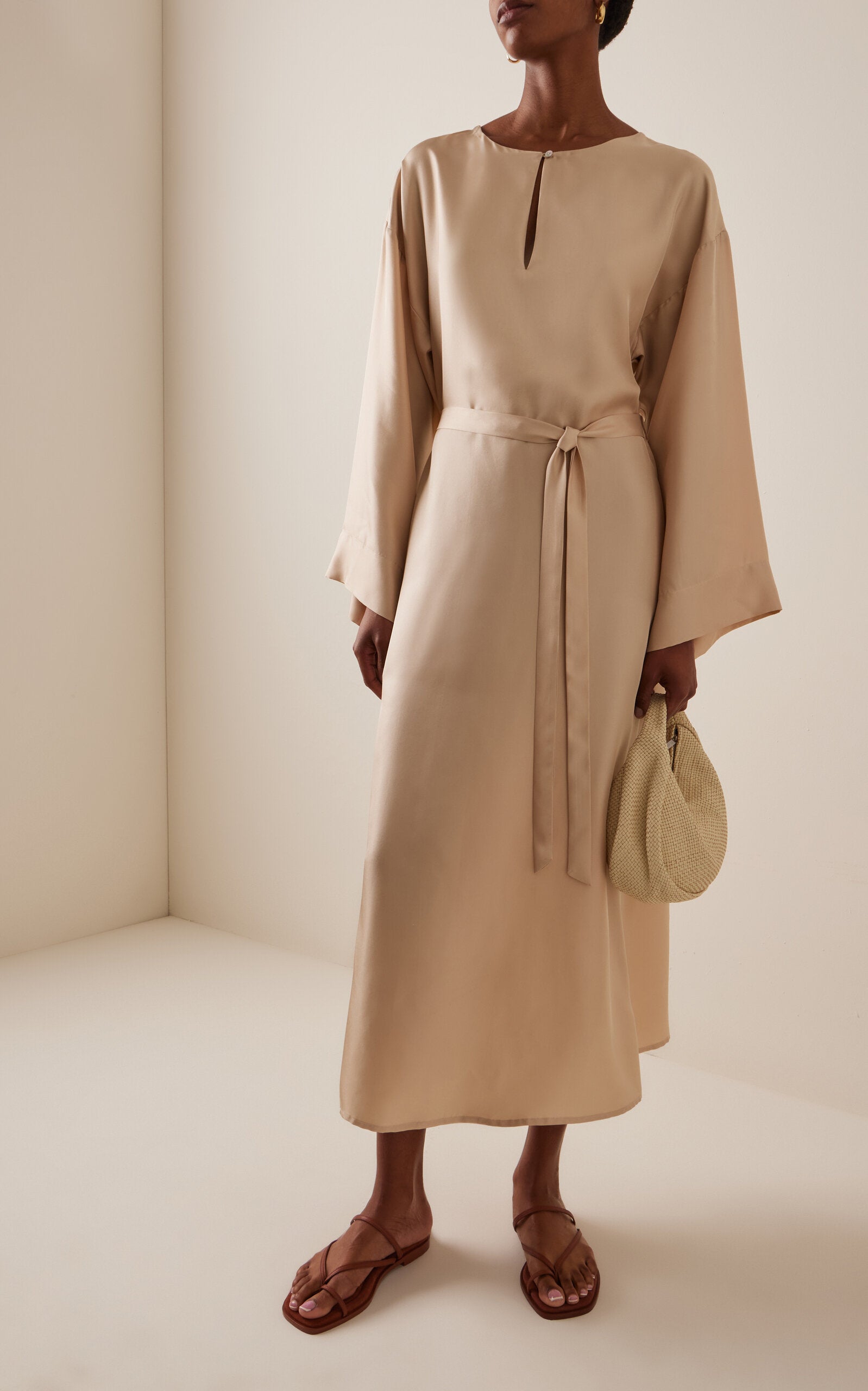 Silk Midi Dress Full of charm simple and atmospheric