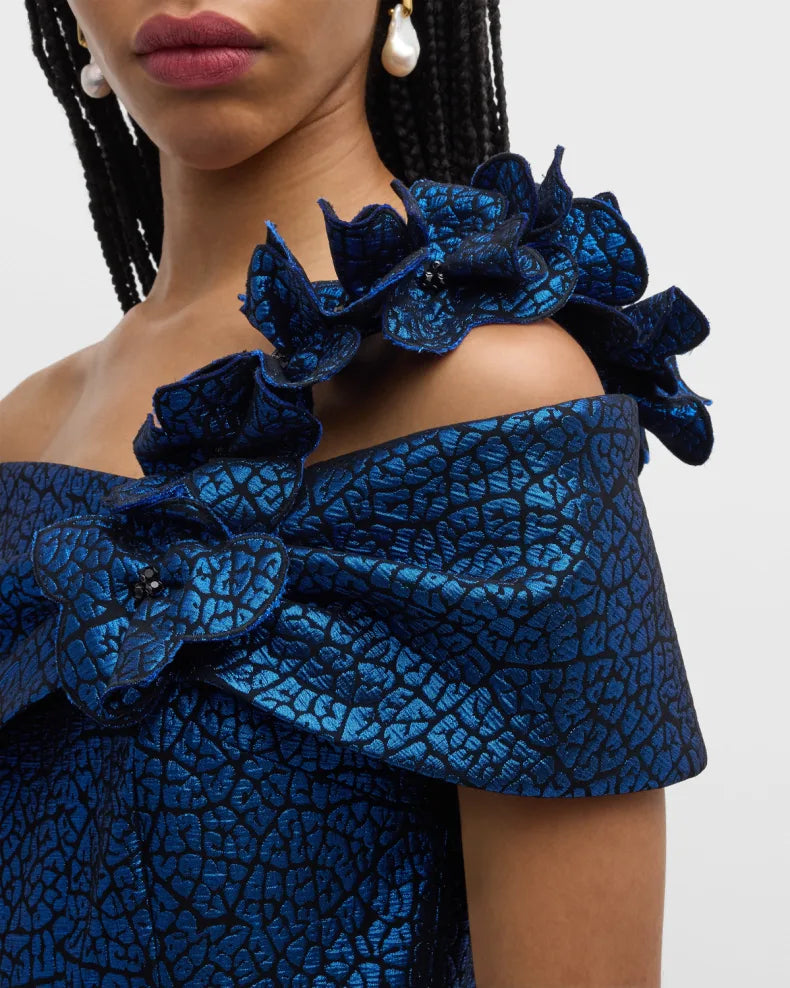 One-Shoulder Metallic Jacquard Column Gown Beautiful and charming simple and unique design