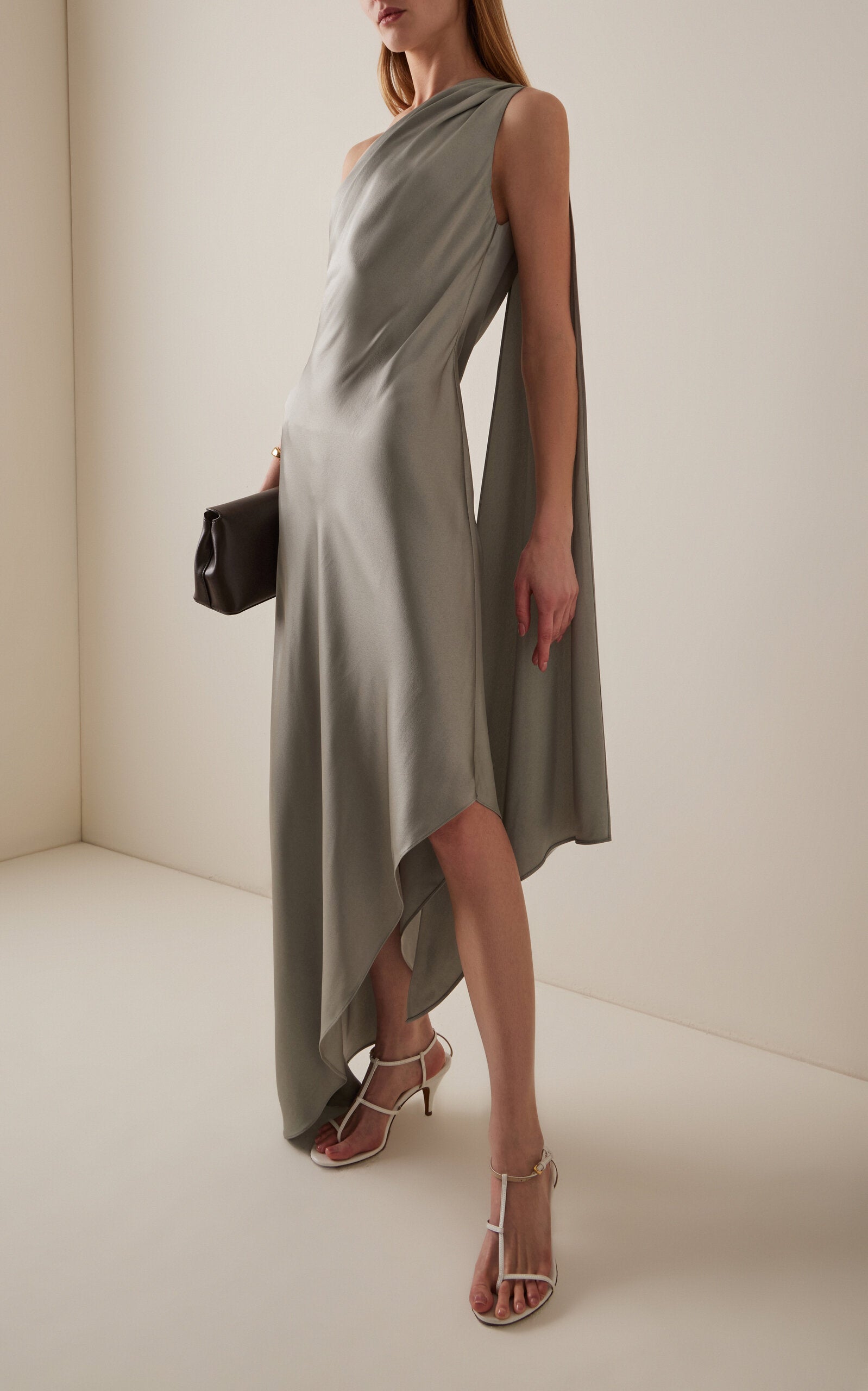 Satin One-Shoulder Dress Dress Simple gentle beautiful and grand