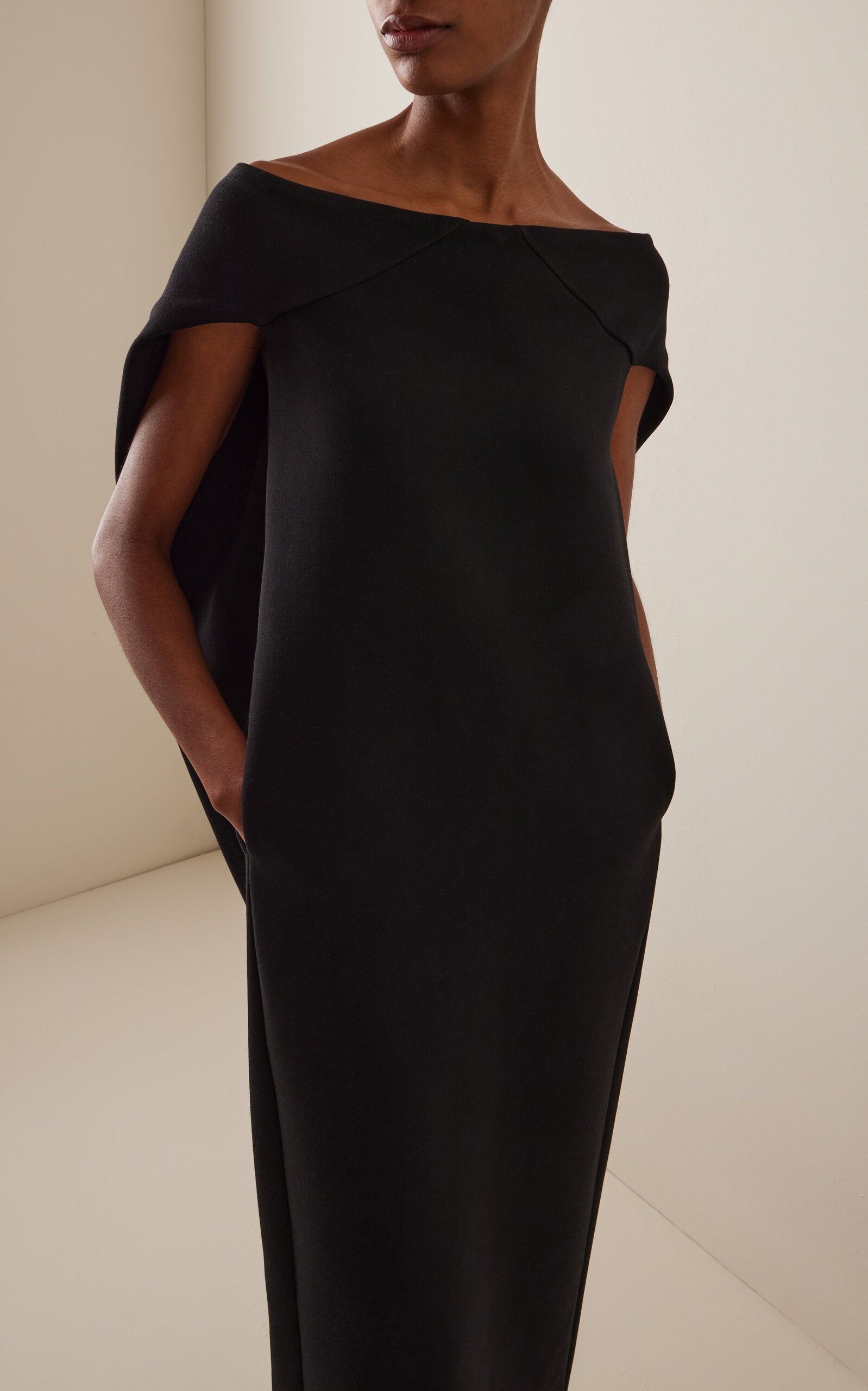 Cape-Detailed Wool Gabardine Midi Dress Full of charm simple and atmospheric