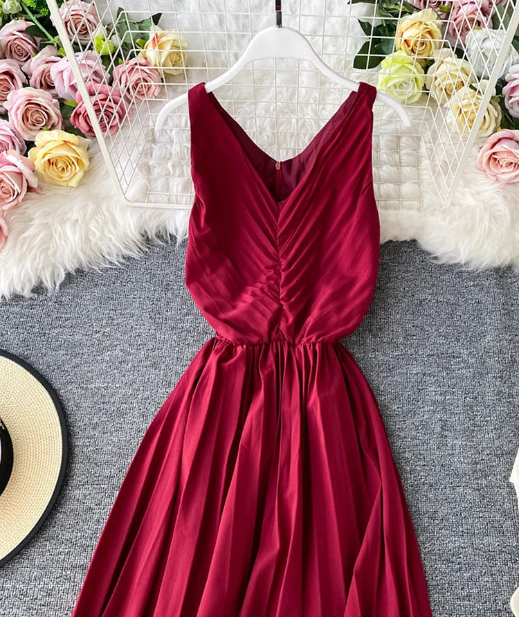 Simple V-neck Dress Sleeveless Dress Simple atmospheric beautiful and unique desi