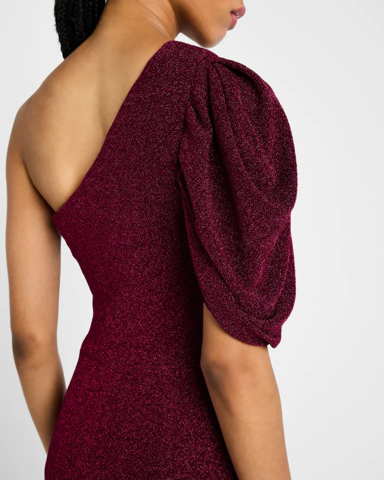 Egan Pleated One-Shoulder Column Gown Beautiful and charming simple and unique design