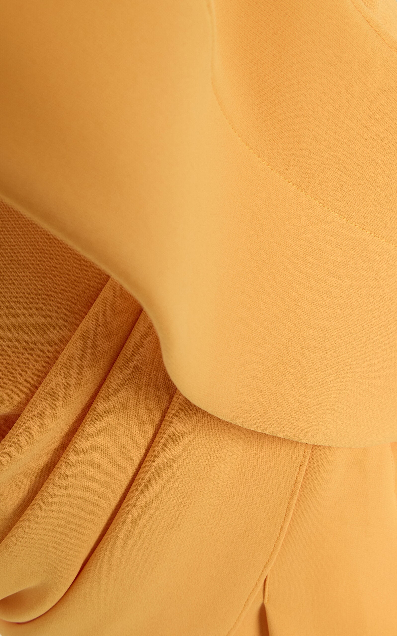 Salyut Wave-Structured Cady Gown Simple gentle beautiful and grand