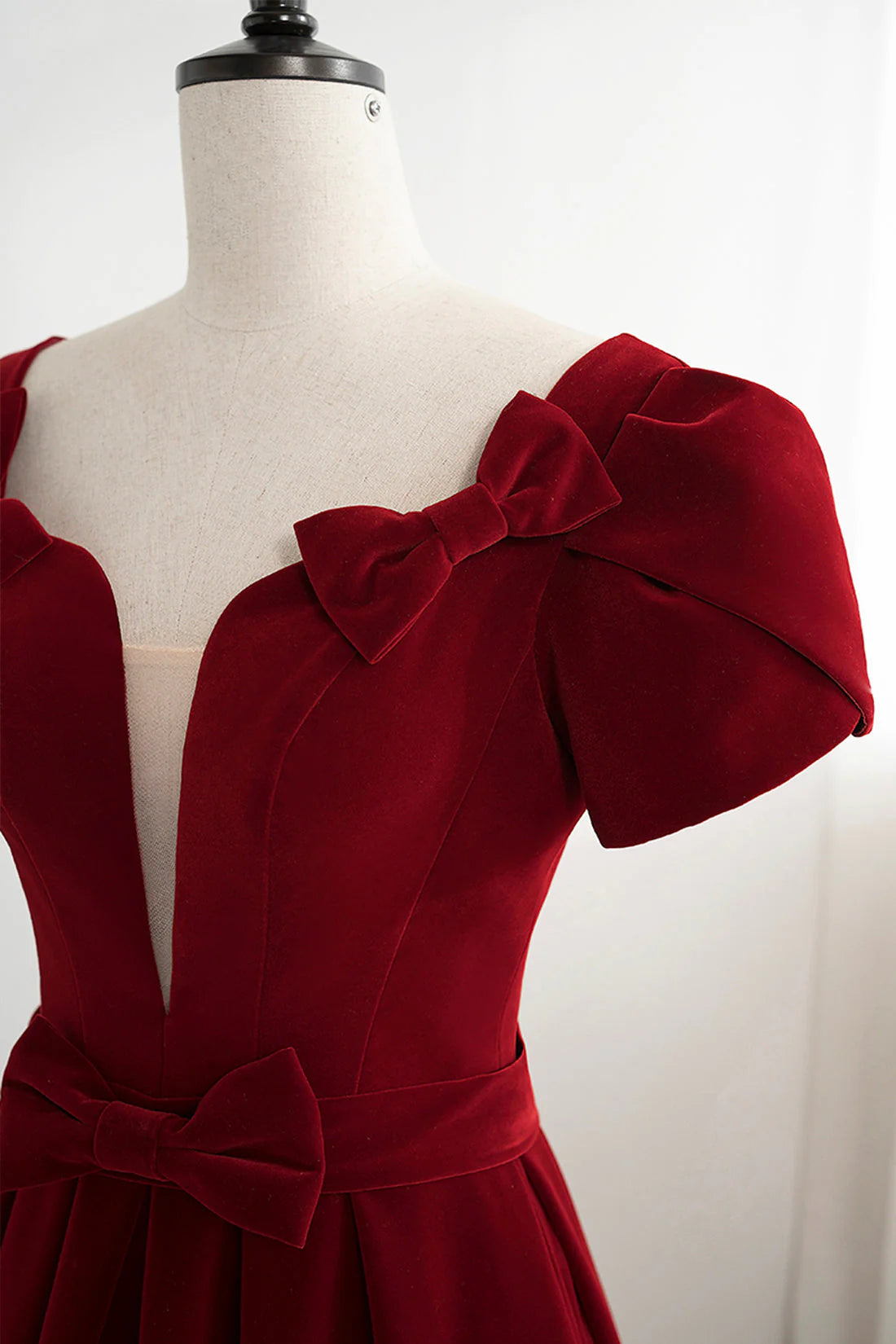 Burgundy Velvet Velvet Long Prom Dress Cute Short Sleeve Party Dress simple gentle atmospheric and unique desi Bring summer colors to enhance white ﻿