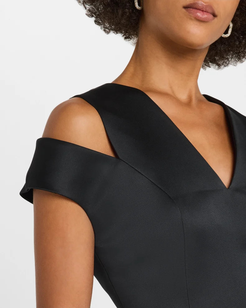 Shoulder Cut Out Flounce Satin Organza Dress Gown Charming and unique design Beautiful generous simple