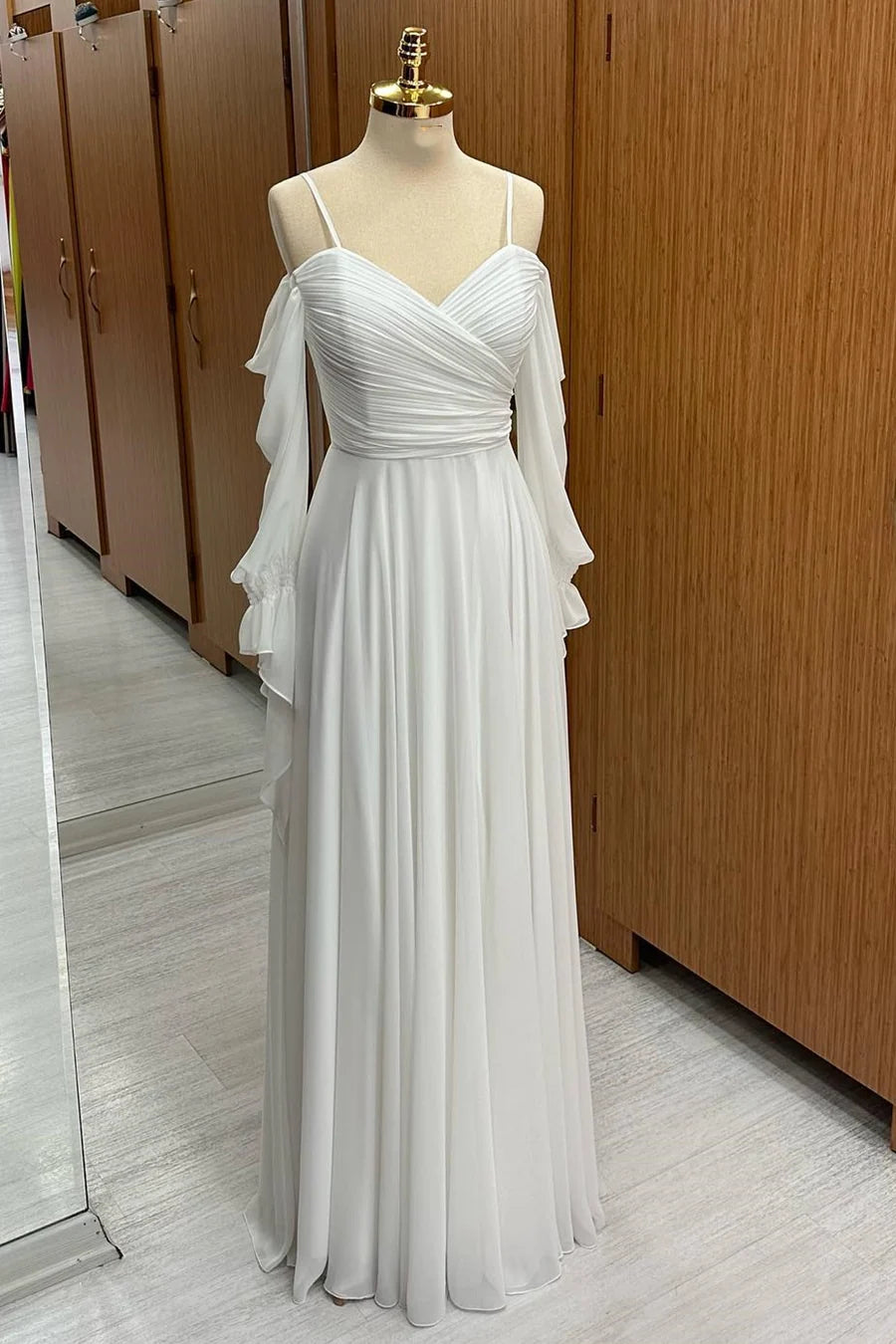 Cold-Shoulder Chiffon Bridesmaid Dress  Simple gentle grand and beautiful