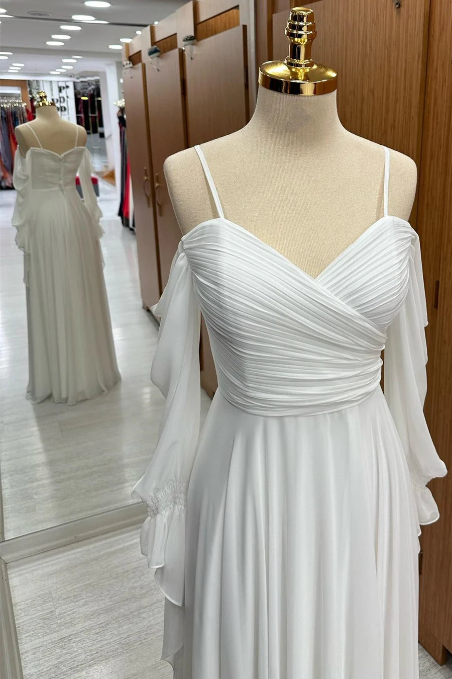 Cold-Shoulder Chiffon Bridesmaid Dress  Simple gentle grand and beautiful