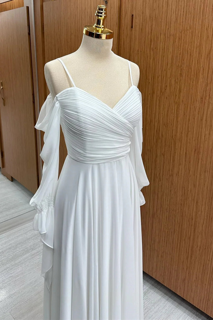 Cold-Shoulder Chiffon Bridesmaid Dress  Simple gentle grand and beautiful