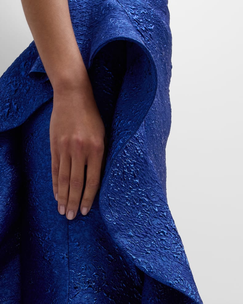 One-Shoulder Ruffle Metallic Jacquard Gown Beautiful and charming simple and unique design