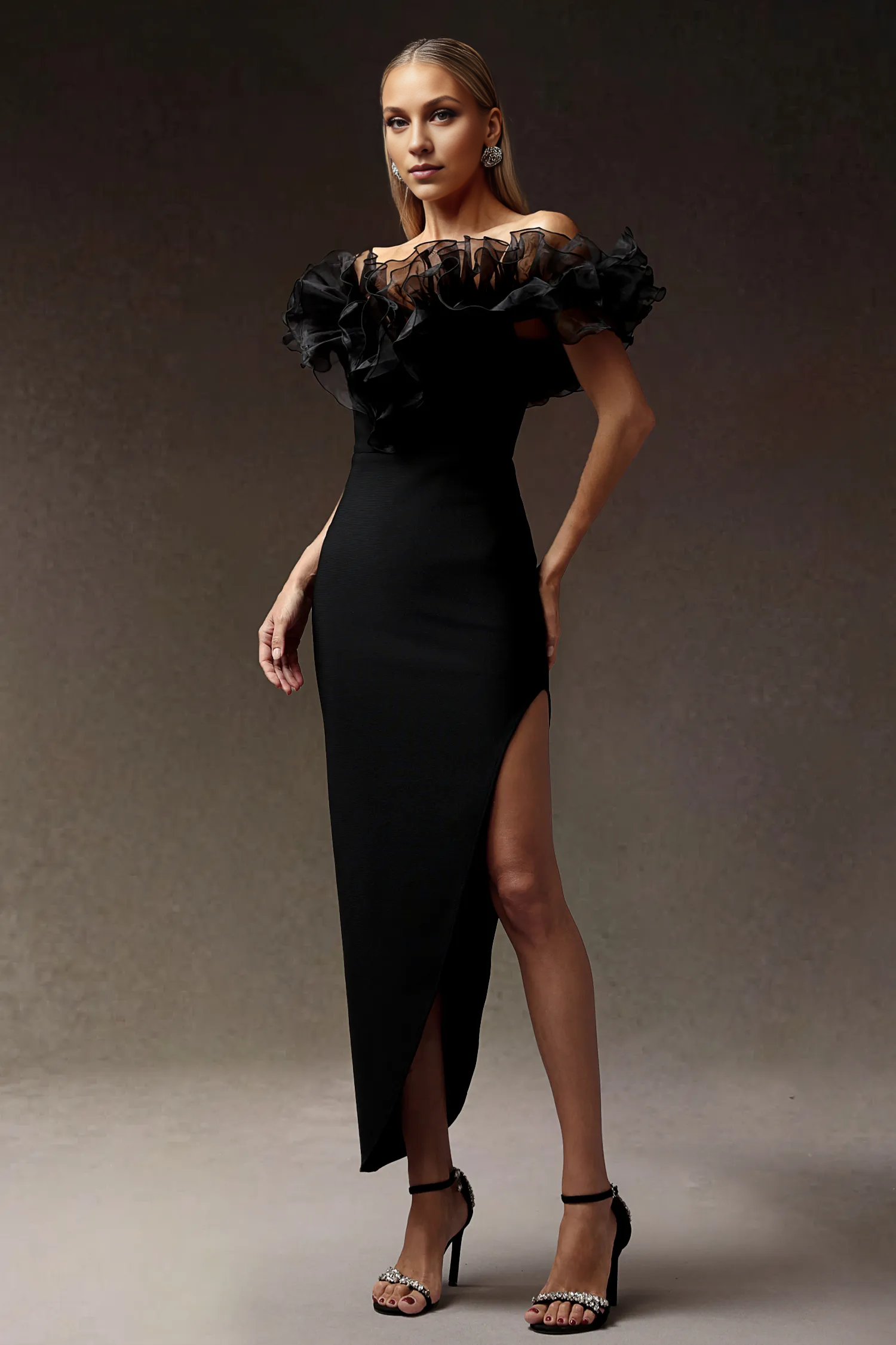 Juyce Halter Sleeveless Hollow Out Diamond Bandage Maxi Dress Simple gentle atmospheric and unique design