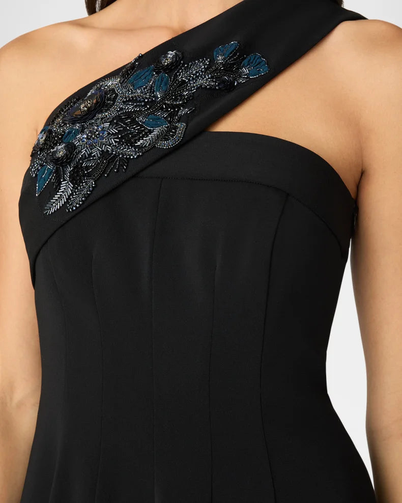 Oscar One-Shoulder Embellished Maxi Dress Charming and unique design Beautiful generous simple