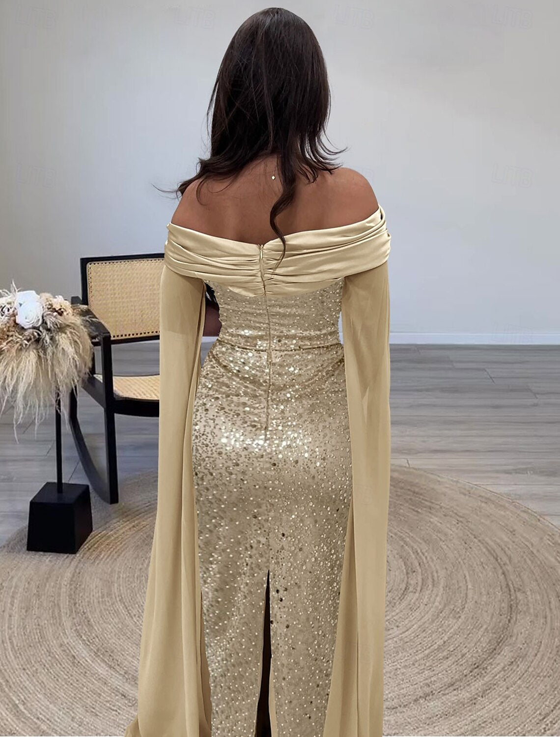 Sheath Evening Gown Sequin Elegant Dress Formal Floor Length Long Sleeve Off Shoulder Champagne Mother Of the Bride Dress with Glitter Shawl Masquerade Dress